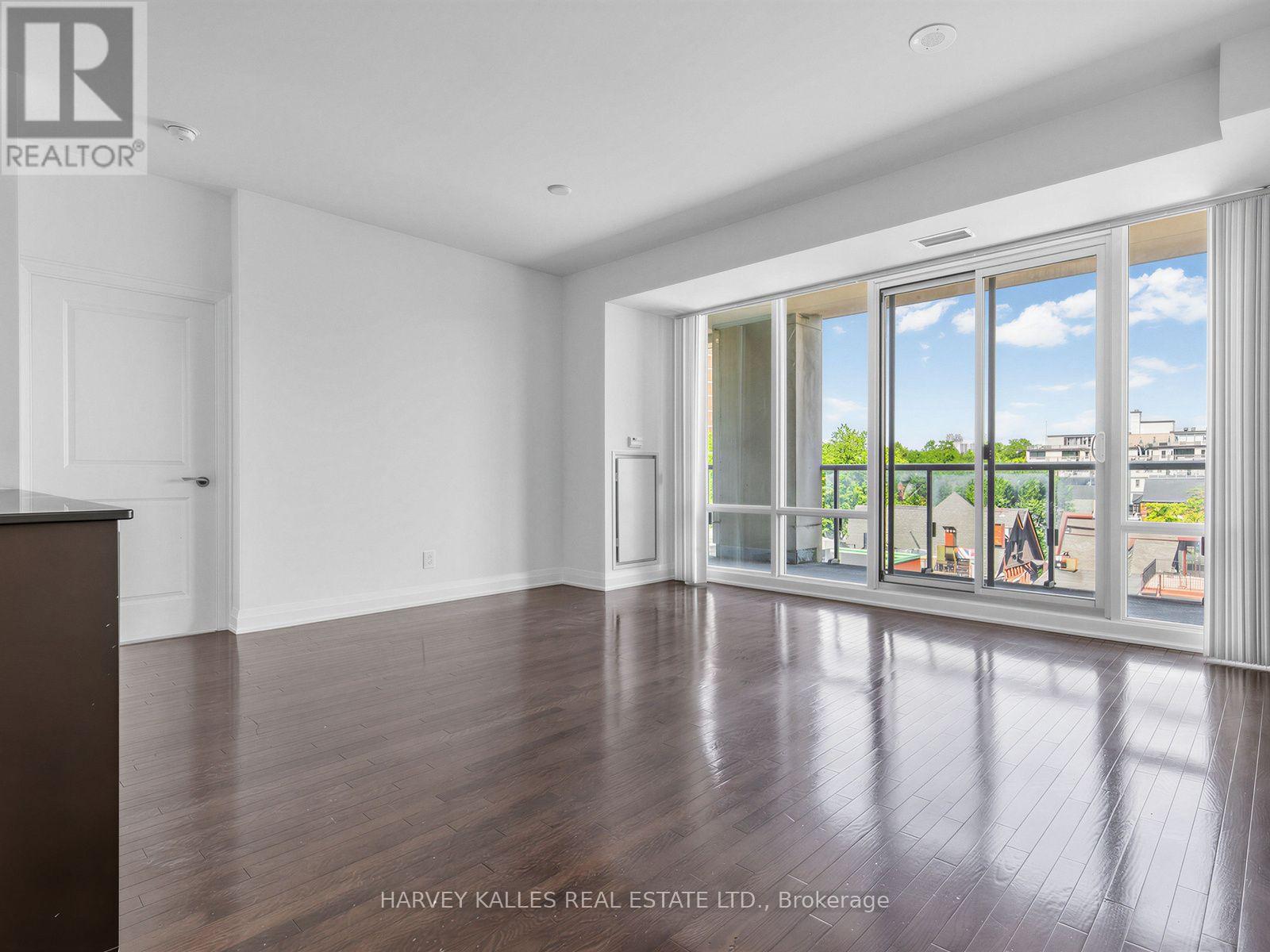 421 - 1 BEDFORD ROAD, Toronto, Ontario