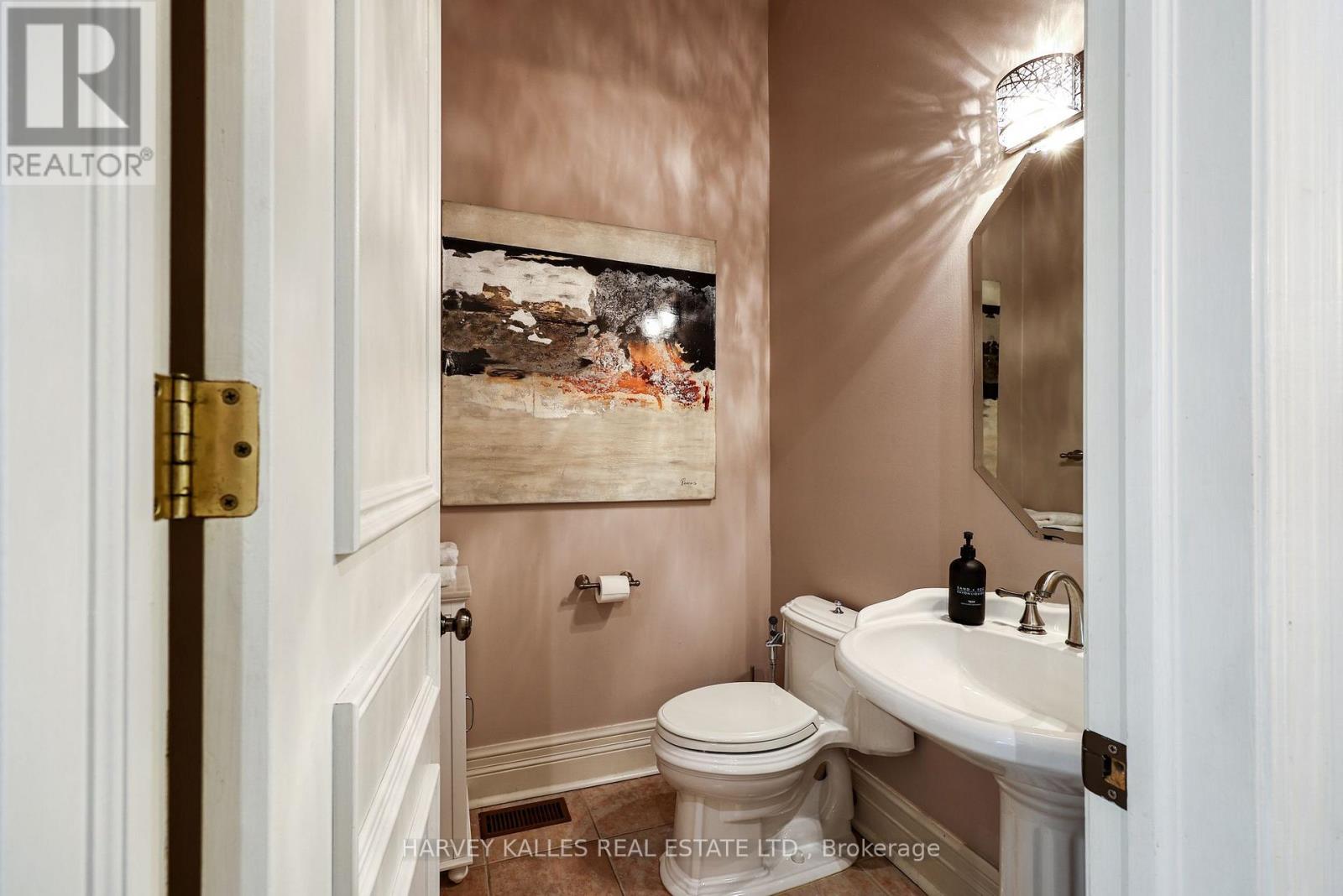 30 Walder Avenue, Toronto, Ontario M4P 2R6 - Photo 14 - C13555486