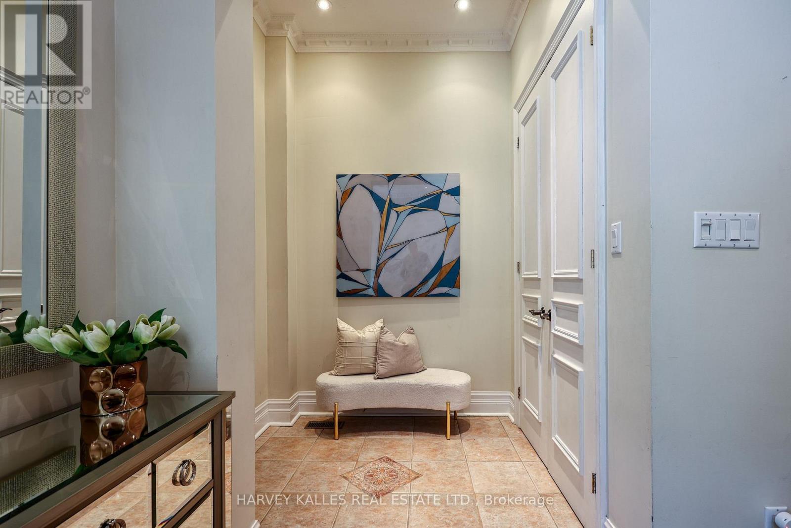 30 Walder Avenue, Toronto, Ontario M4P 2R6 - Photo 4 - C13555486