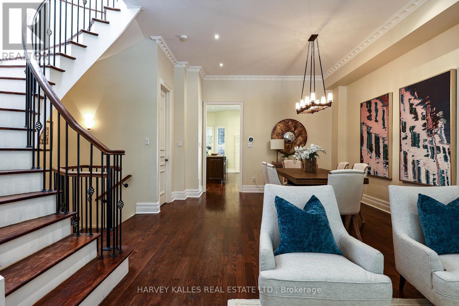 30 Walder Avenue, Toronto, Ontario M4P 2R6 - Photo 9 - C13555486