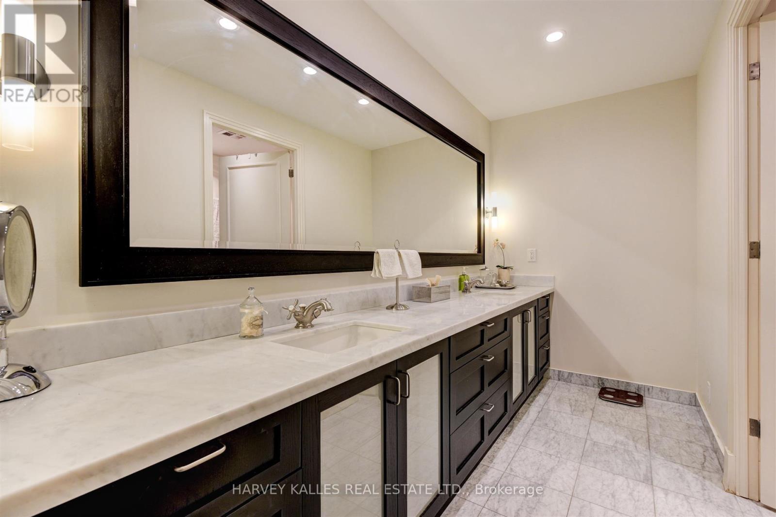 708 - 99 Avenue Road, Toronto, Ontario M5R 2G5 - Photo 18 - C13555674
