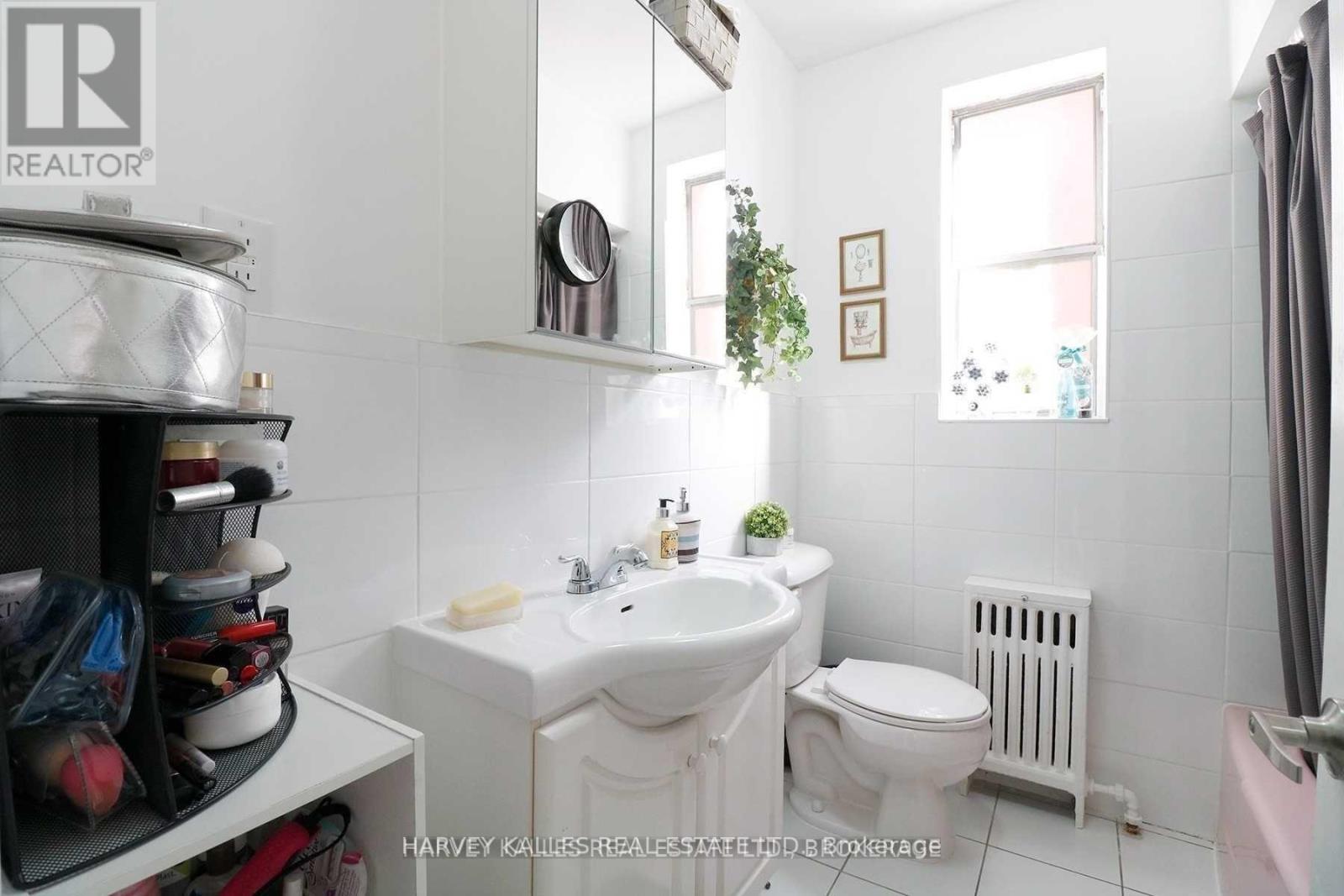4 - 88 Trethewey Drive, Toronto, Ontario M6M 4B4 - Photo 13 - W13555654