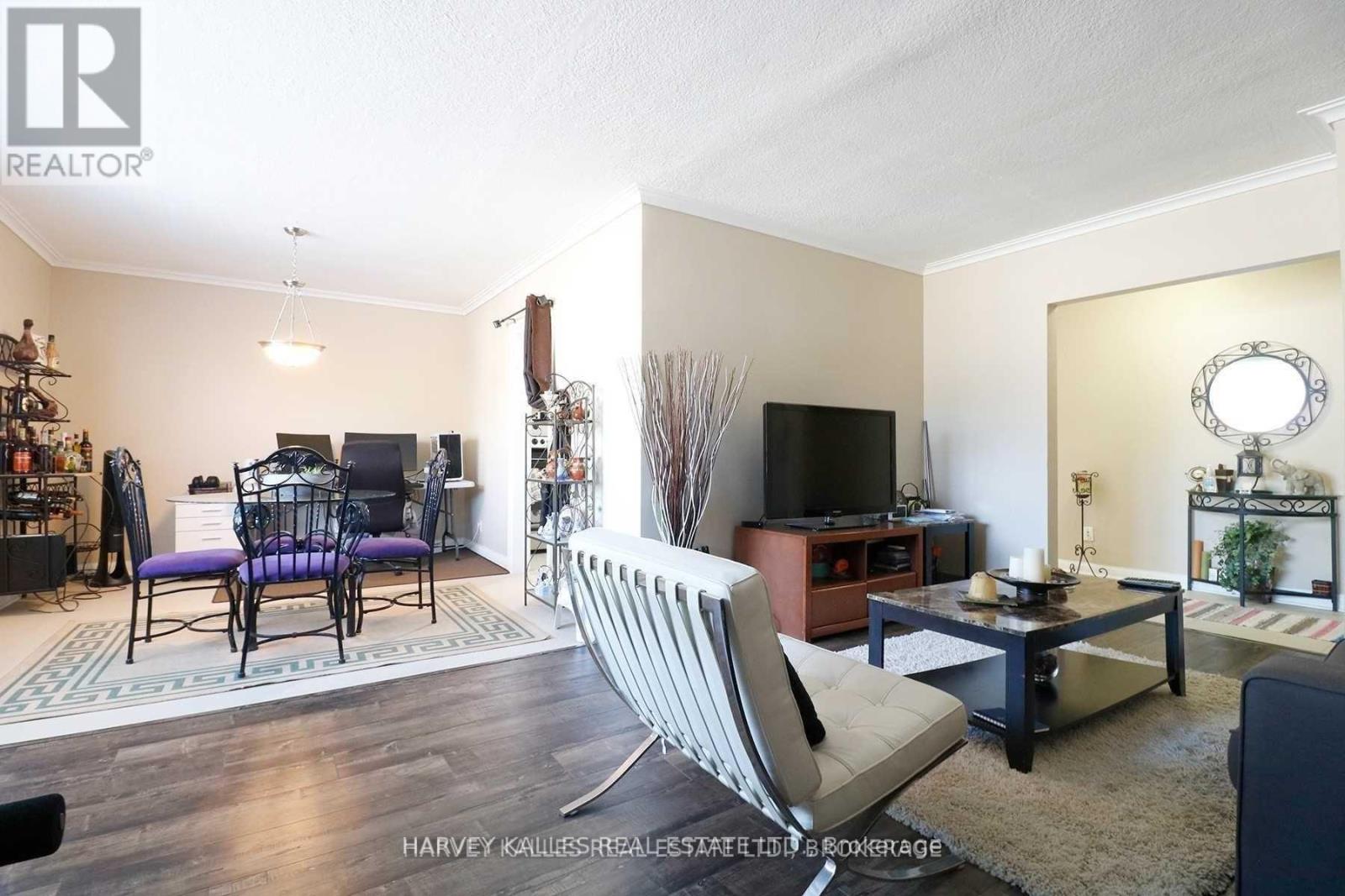 4 - 88 Trethewey Drive, Toronto, Ontario M6M 4B4 - Photo 4 - W13555654