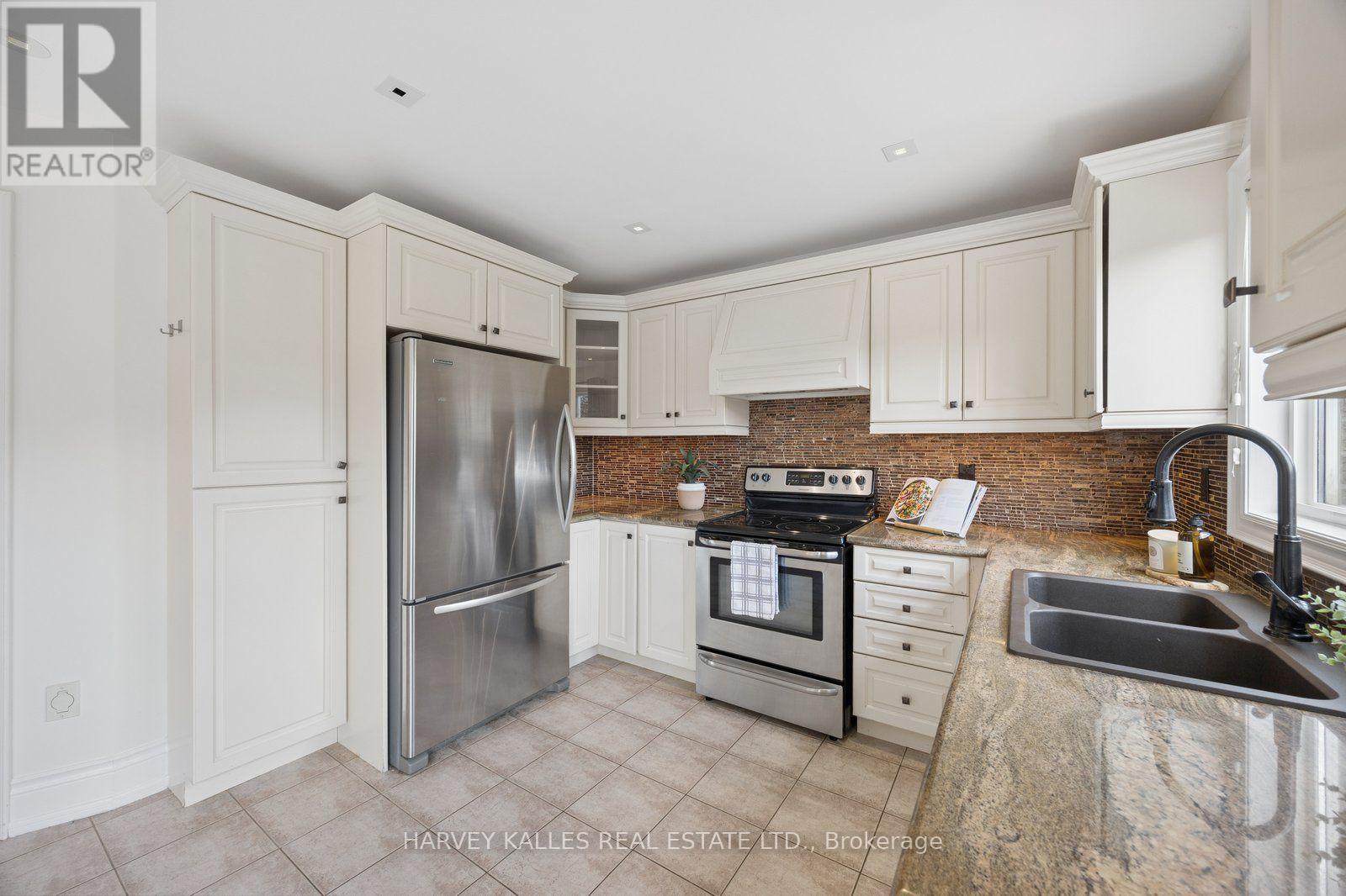 19 Starr Crescent, Aurora, Ontario L4G 7X4 - Photo 9 - N13557500