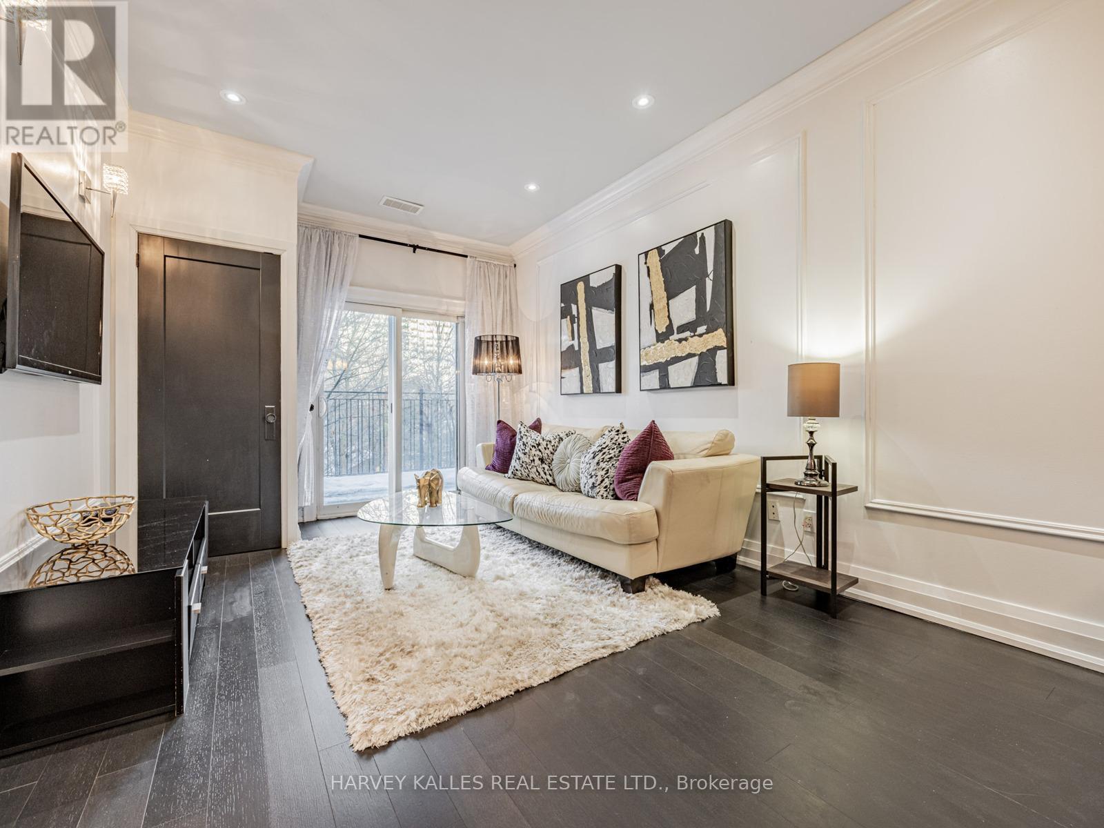 126 - 2351 KENNEDY ROAD, Toronto, Ontario