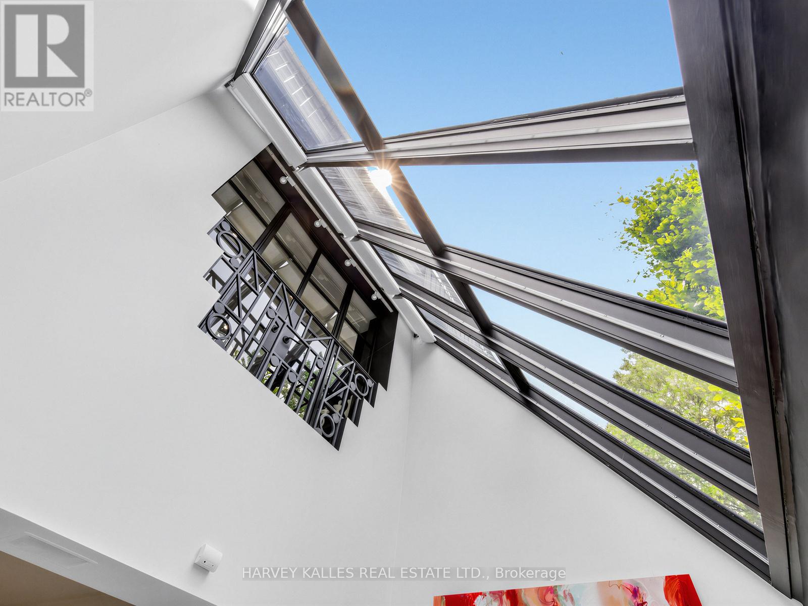 32 Bernard Avenue, Toronto, Ontario M5R 1R2 - Photo 13 - C13558946