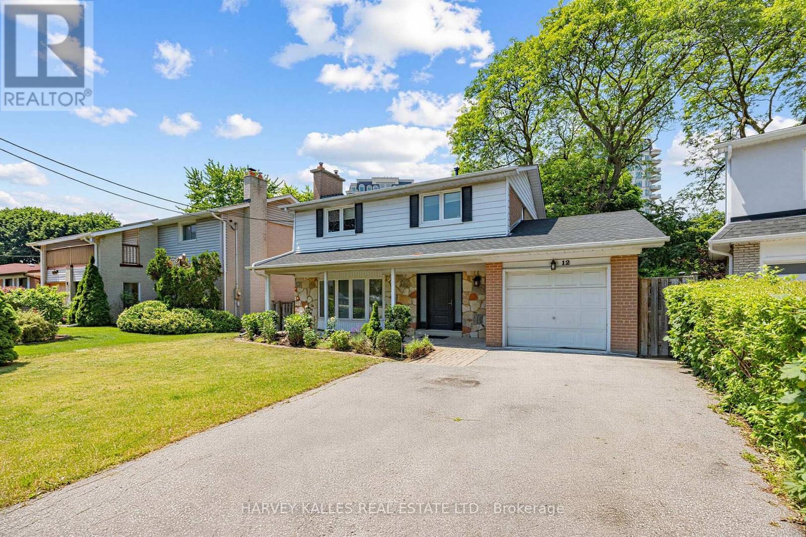 12 LONGHOPE PLACE, Toronto, Ontario