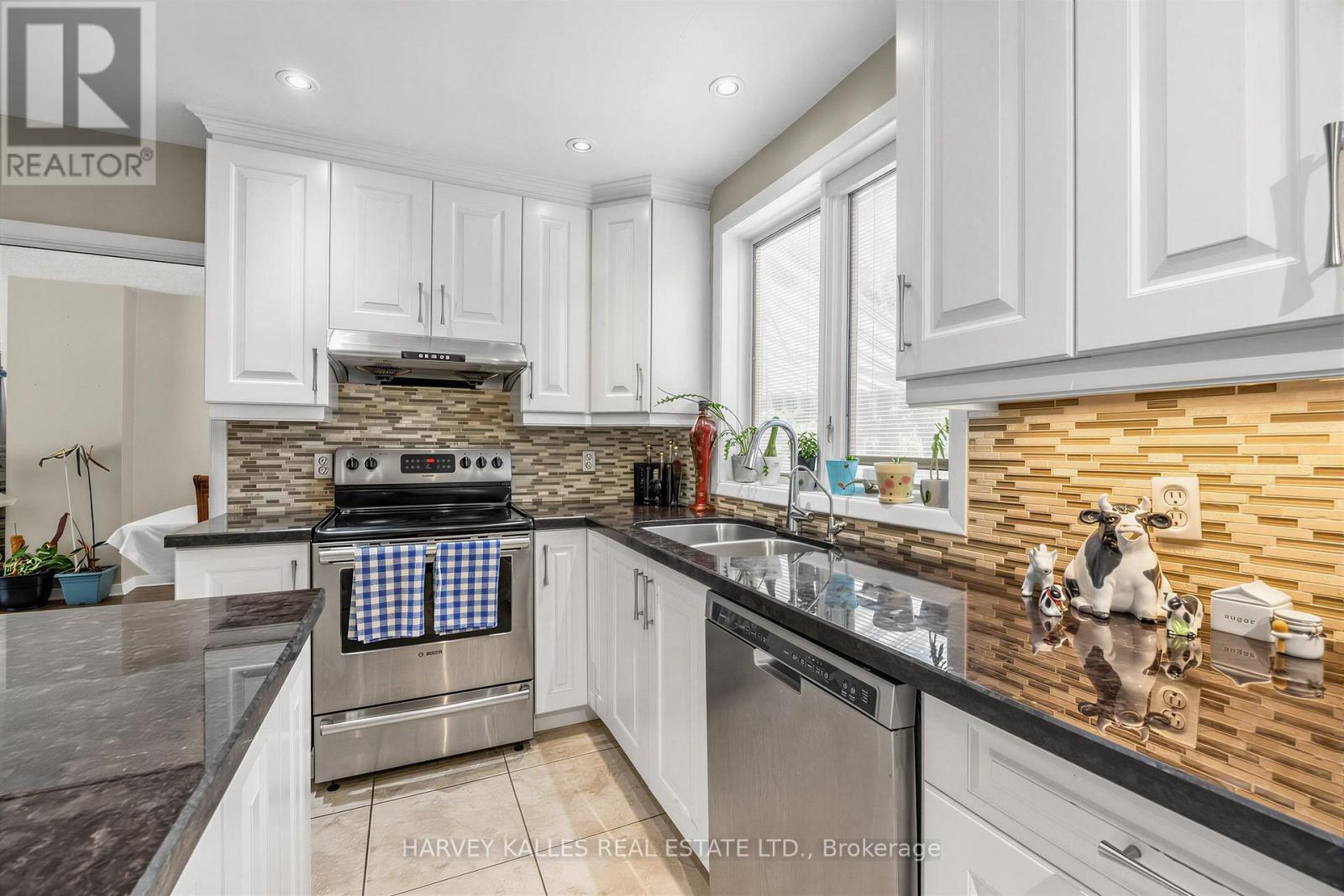 12 Longhope Place, Toronto, Ontario M2J 1Y2 - Photo 13 - C13561152
