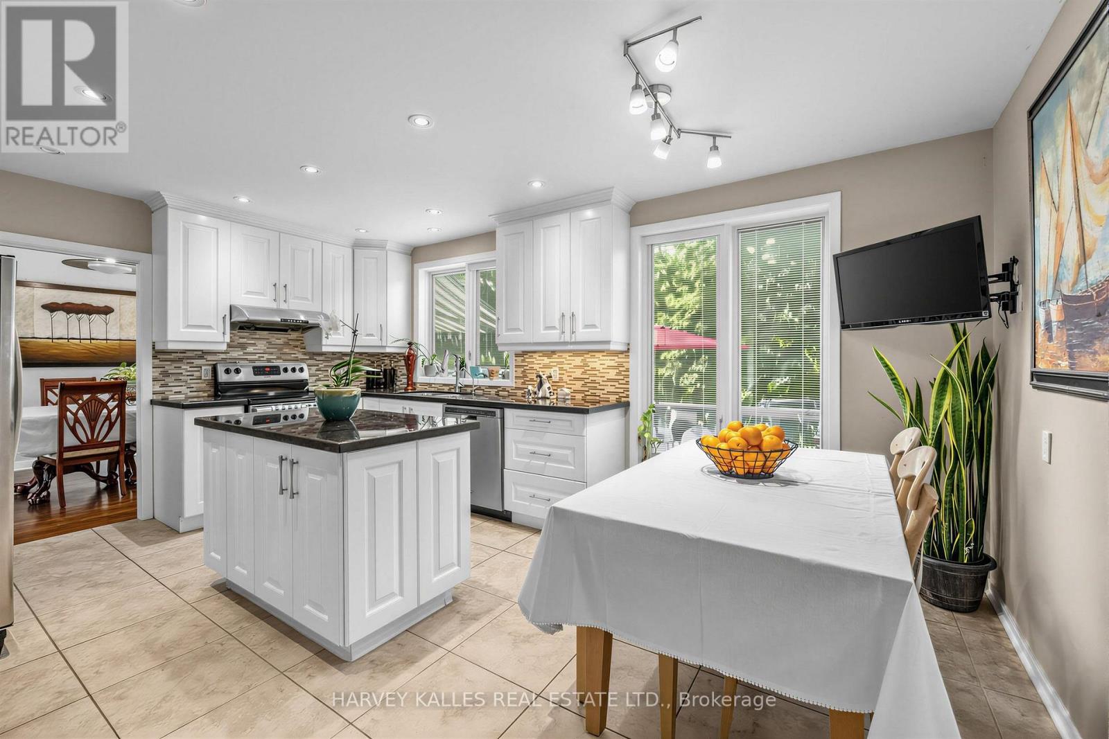 12 Longhope Place, Toronto, Ontario M2J 1Y2 - Photo 14 - C13561152