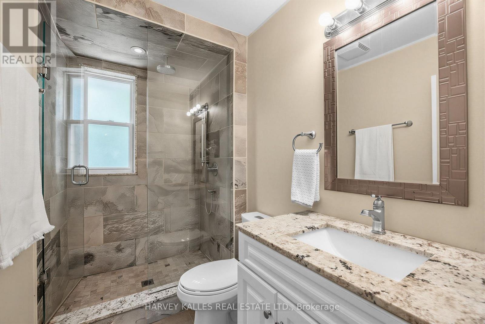 12 Longhope Place, Toronto, Ontario M2J 1Y2 - Photo 17 - C13561152