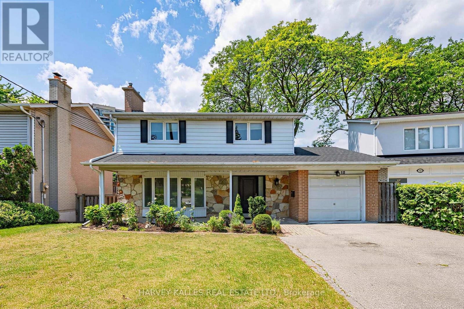12 Longhope Place, Toronto, Ontario M2J 1Y2 - Photo 2 - C13561152