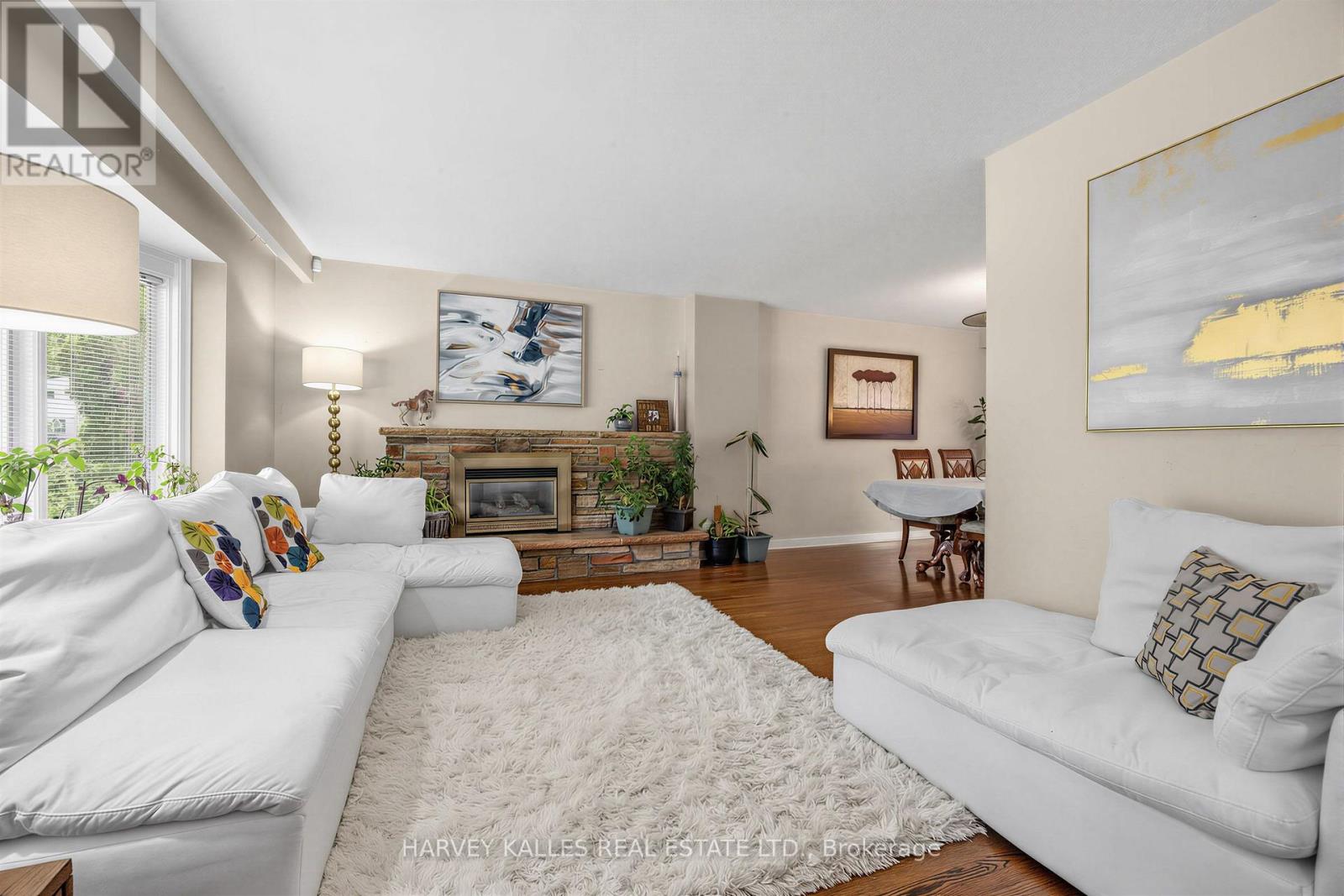 12 Longhope Place, Toronto, Ontario M2J 1Y2 - Photo 3 - C13561152