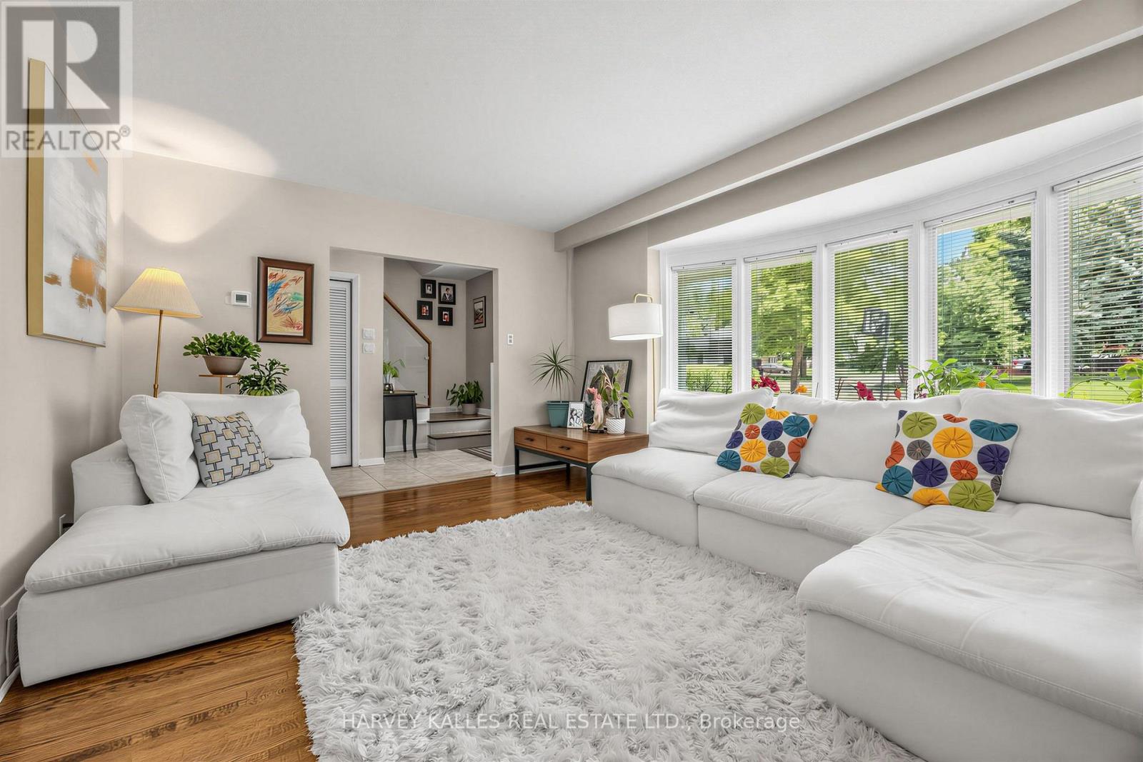 12 Longhope Place, Toronto, Ontario M2J 1Y2 - Photo 5 - C13561152