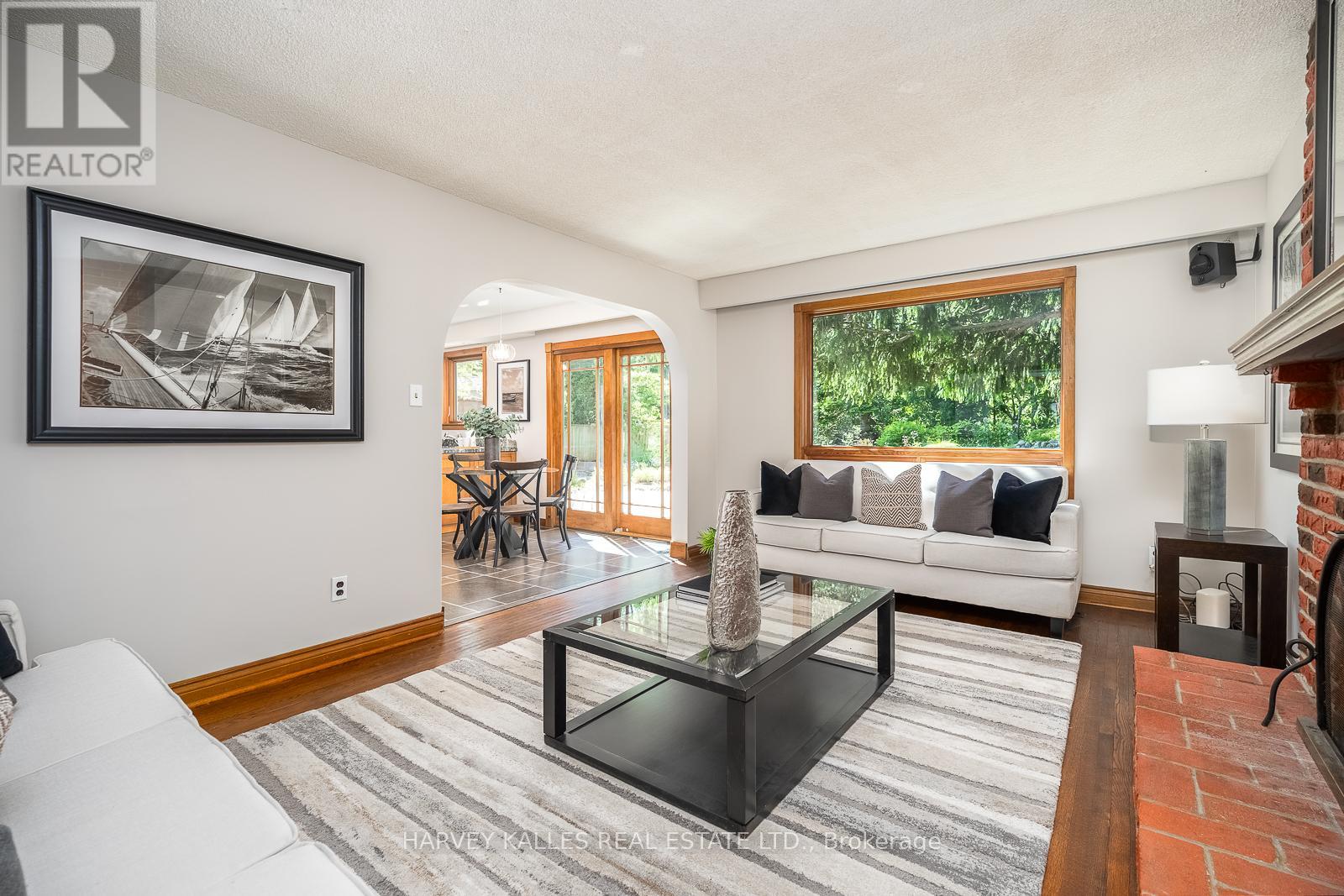 1033 Fair Birch Drive, Mississauga, Ontario  L5H 1M4 - Photo 11 - W13565272
