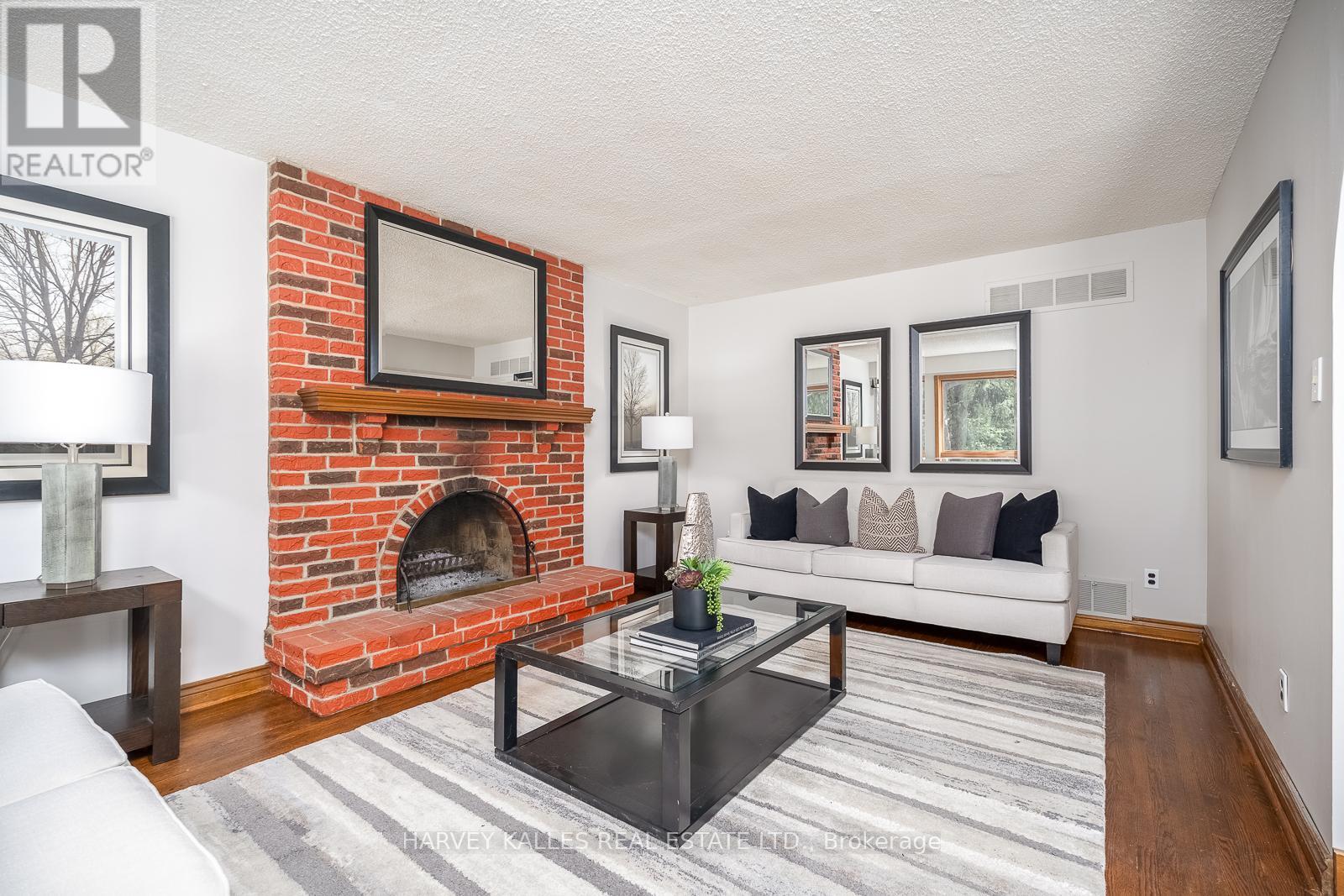 1033 Fair Birch Drive, Mississauga, Ontario  L5H 1M4 - Photo 12 - W13565272