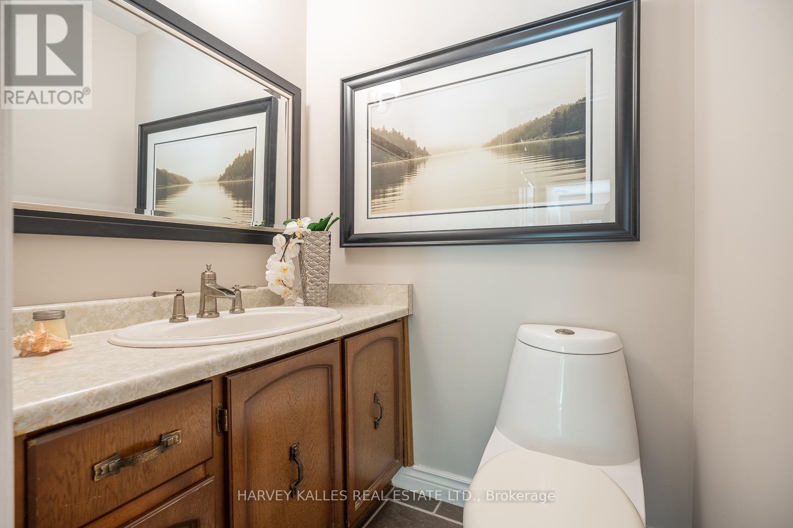 1033 Fair Birch Drive, Mississauga, Ontario  L5H 1M4 - Photo 21 - W13565272