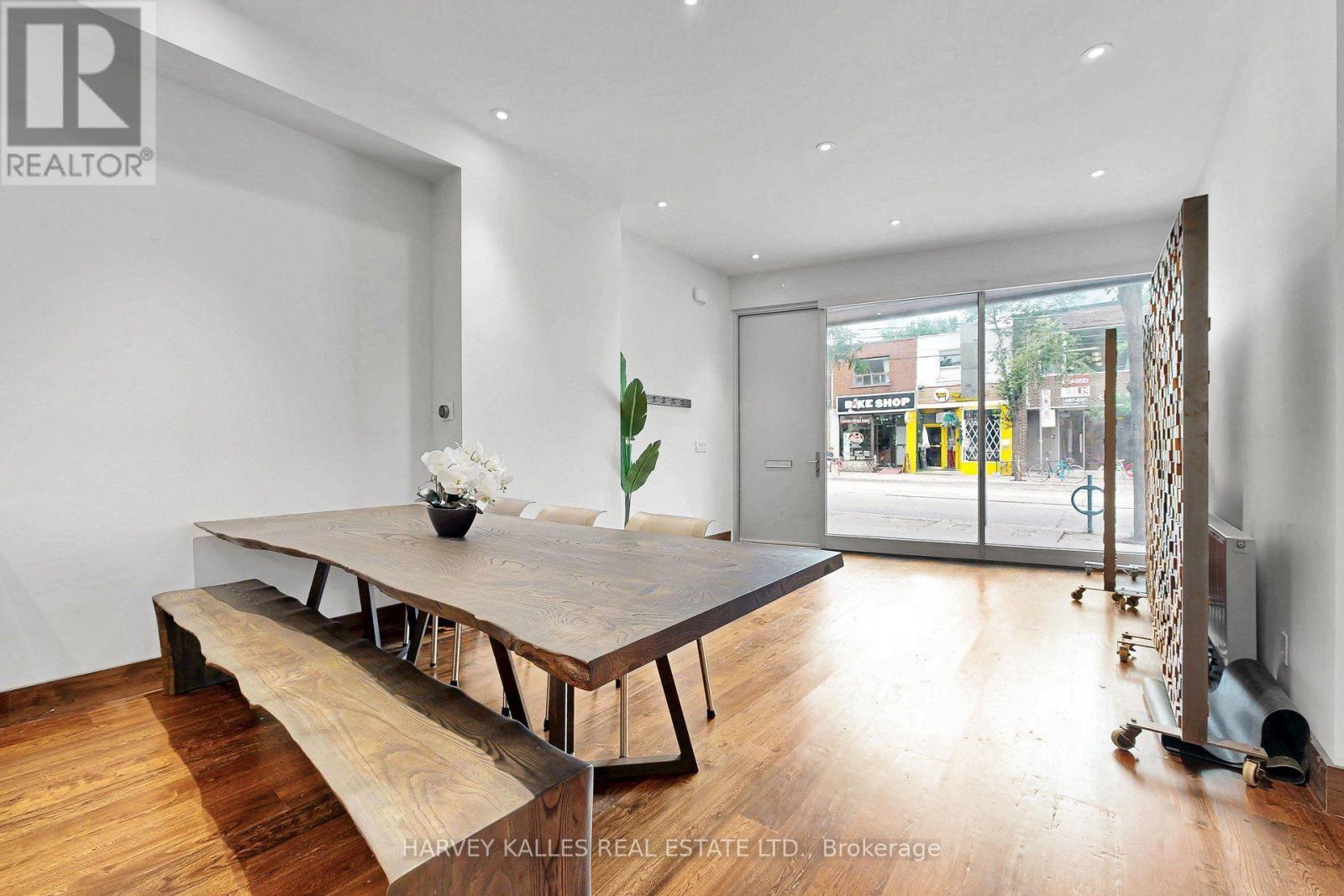 819 Dundas Street W, Toronto, Ontario M6J 1V4 - Photo 11 - C13565556