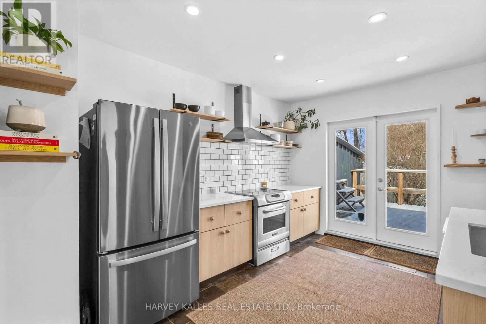14 Manitoba Street, Toronto, Ontario M8Y 1C7 - Photo 16 - W13565520