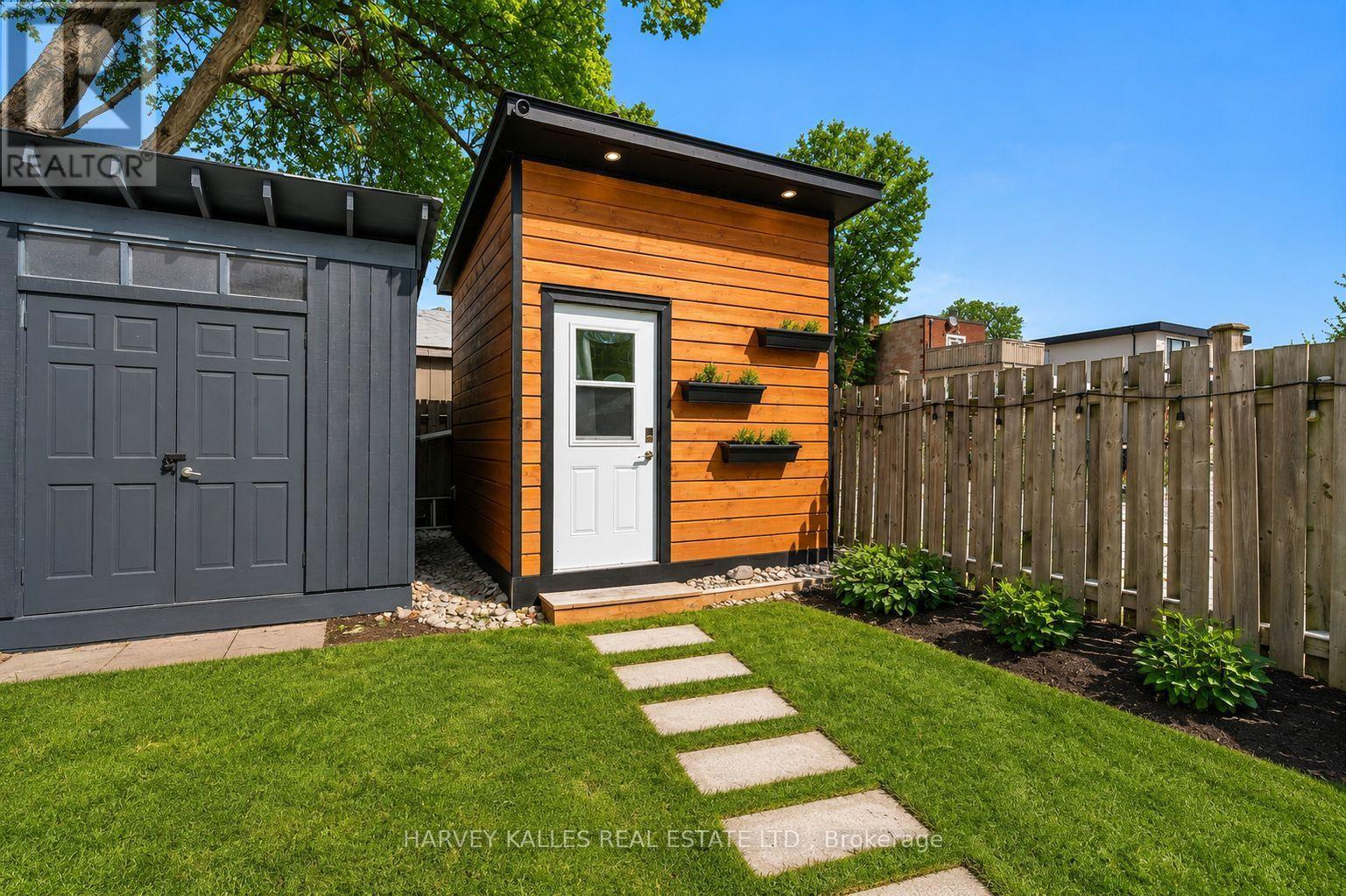 14 Manitoba Street, Toronto, Ontario M8Y 1C7 - Photo 35 - W13565520