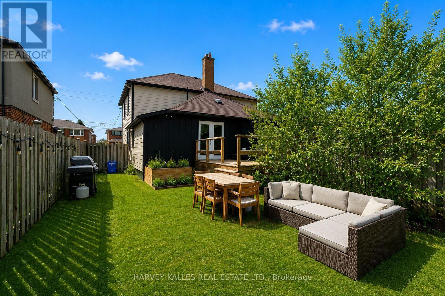 14 Manitoba Street, Toronto, Ontario M8Y 1C7 - Photo 38 - W13565520