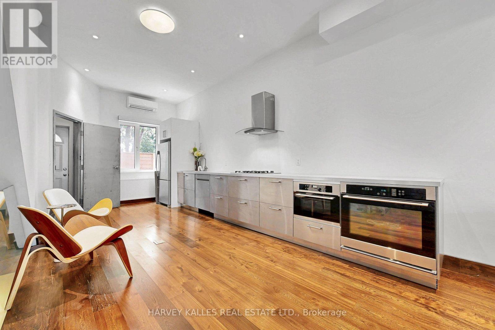 819 Dundas Street W, Toronto, Ontario  M6J 1V4 - Photo 12 - C13565784