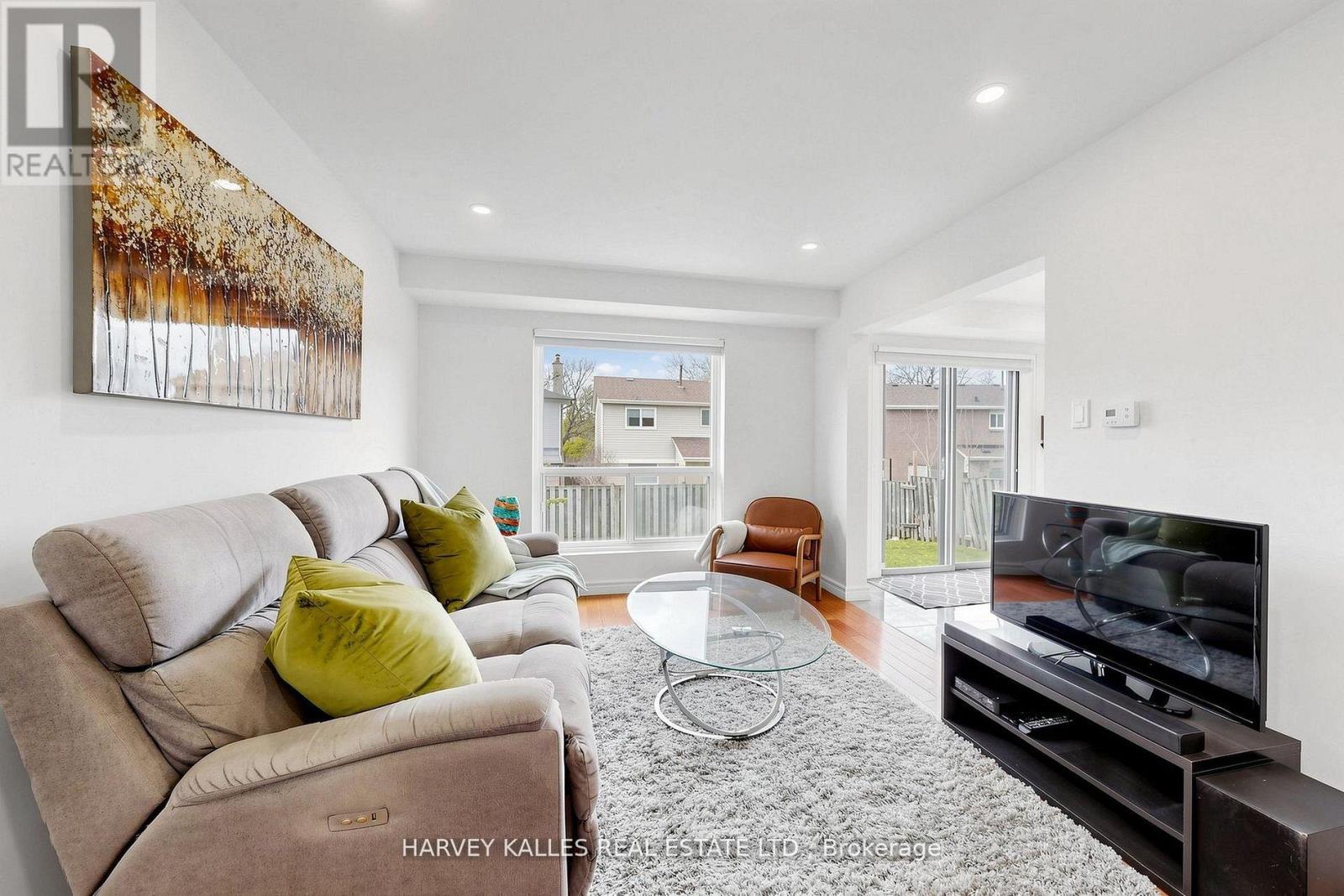197 Lisa Crescent, Vaughan, Ontario  L4J 2N2 - Photo 5 - N13566382