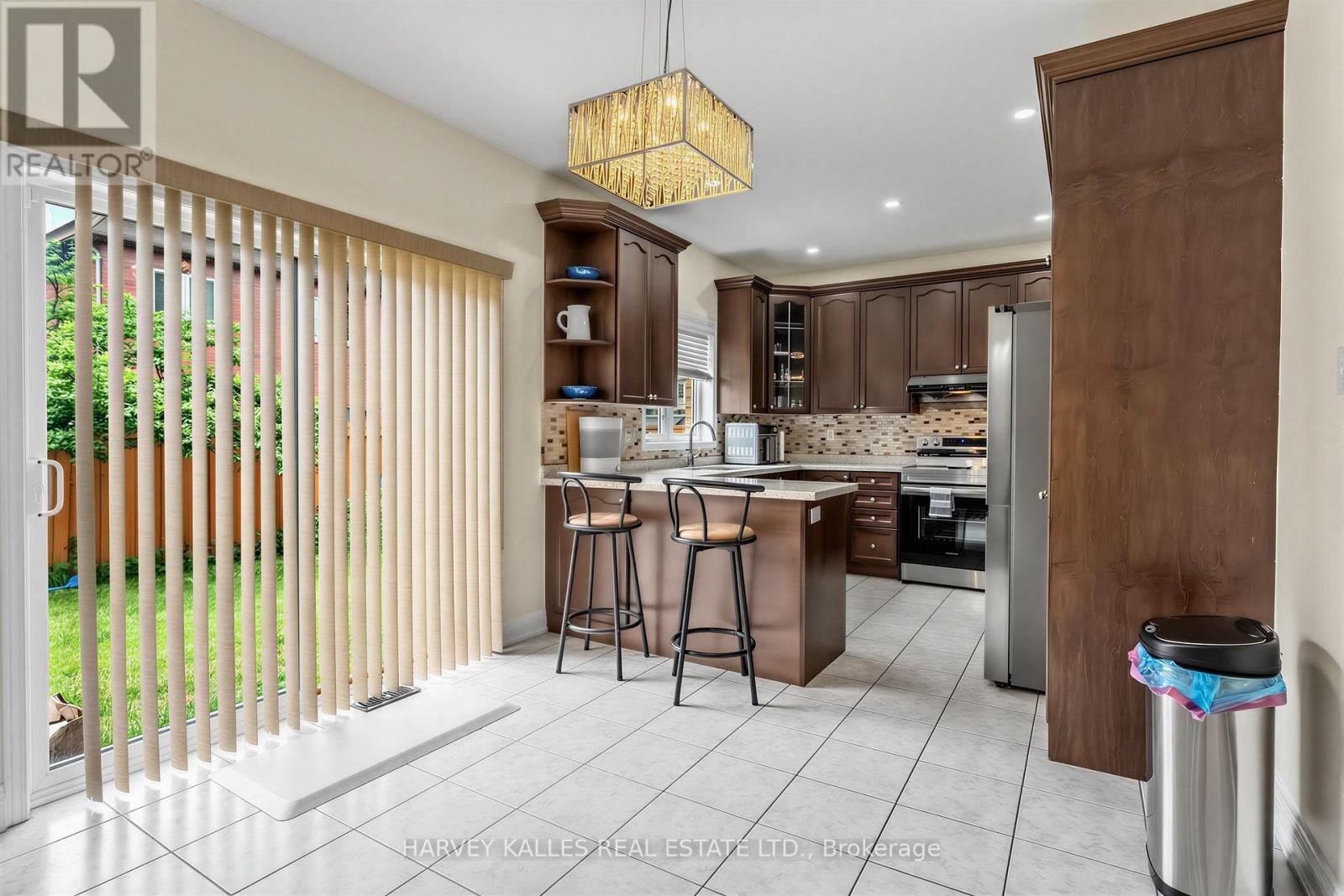 12 Tidewater Road, Brampton, Ontario L6P 2M5 - Photo 10 - W13566872