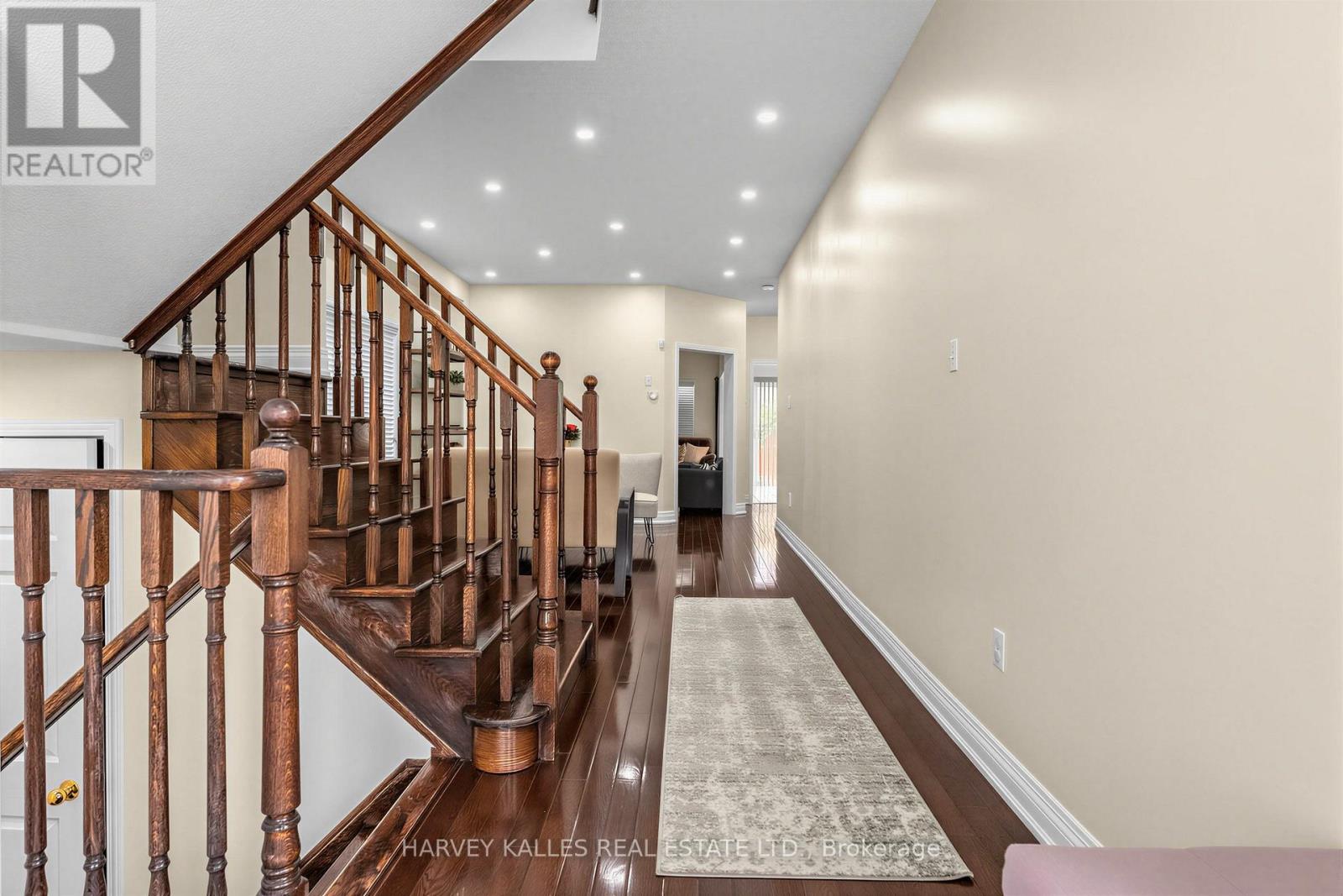 12 Tidewater Road, Brampton, Ontario L6P 2M5 - Photo 3 - W13566872