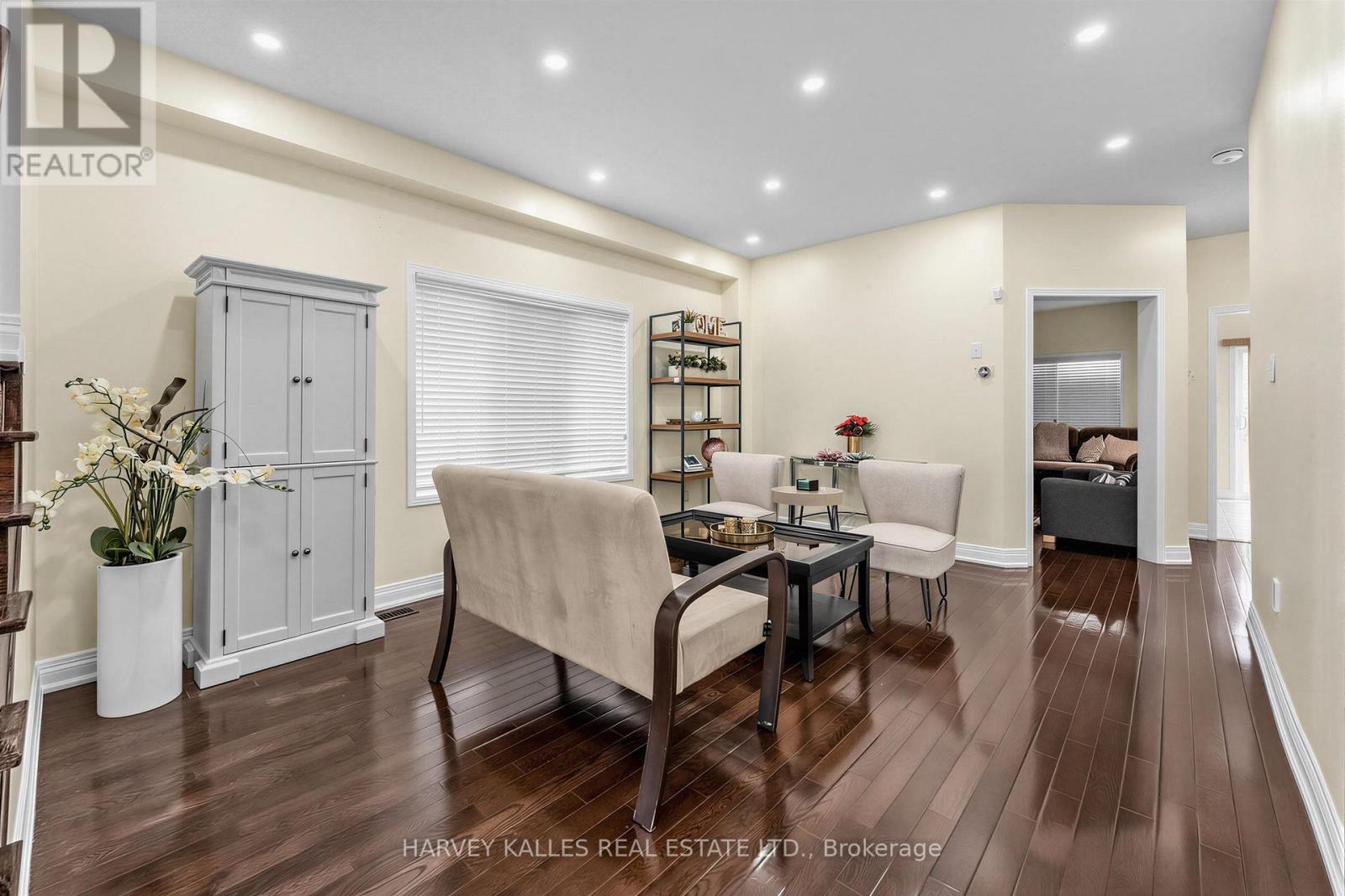12 Tidewater Road, Brampton, Ontario L6P 2M5 - Photo 4 - W13566872