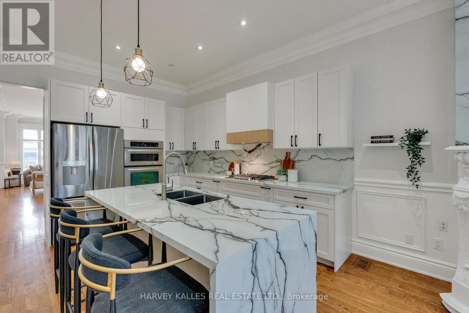 168 Roe Avenue, Toronto, Ontario M5M 2J2 - Photo 14 - C13567124