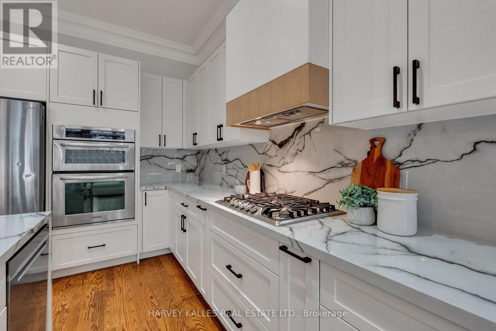 168 Roe Avenue, Toronto, Ontario M5M 2J2 - Photo 16 - C13567124