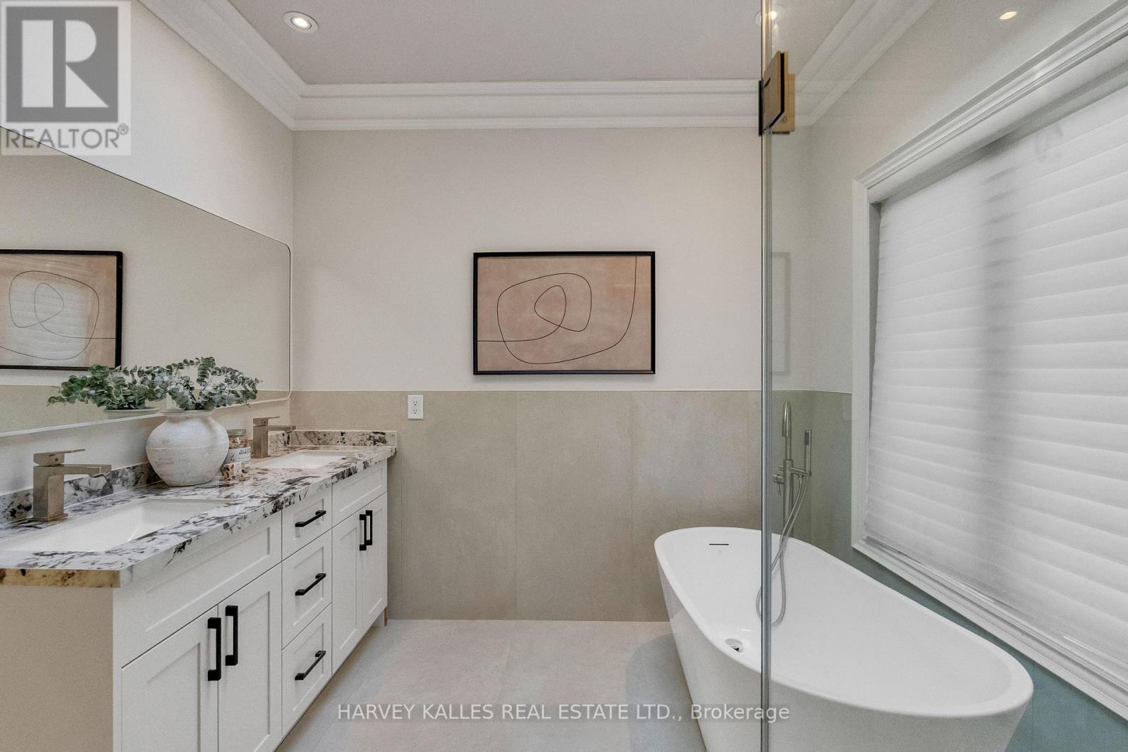 168 Roe Avenue, Toronto, Ontario M5M 2J2 - Photo 30 - C13567124