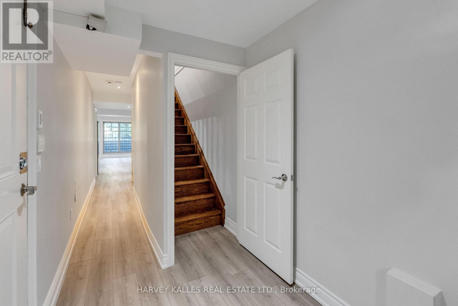 168 Roe Avenue, Toronto, Ontario M5M 2J2 - Photo 41 - C13567124