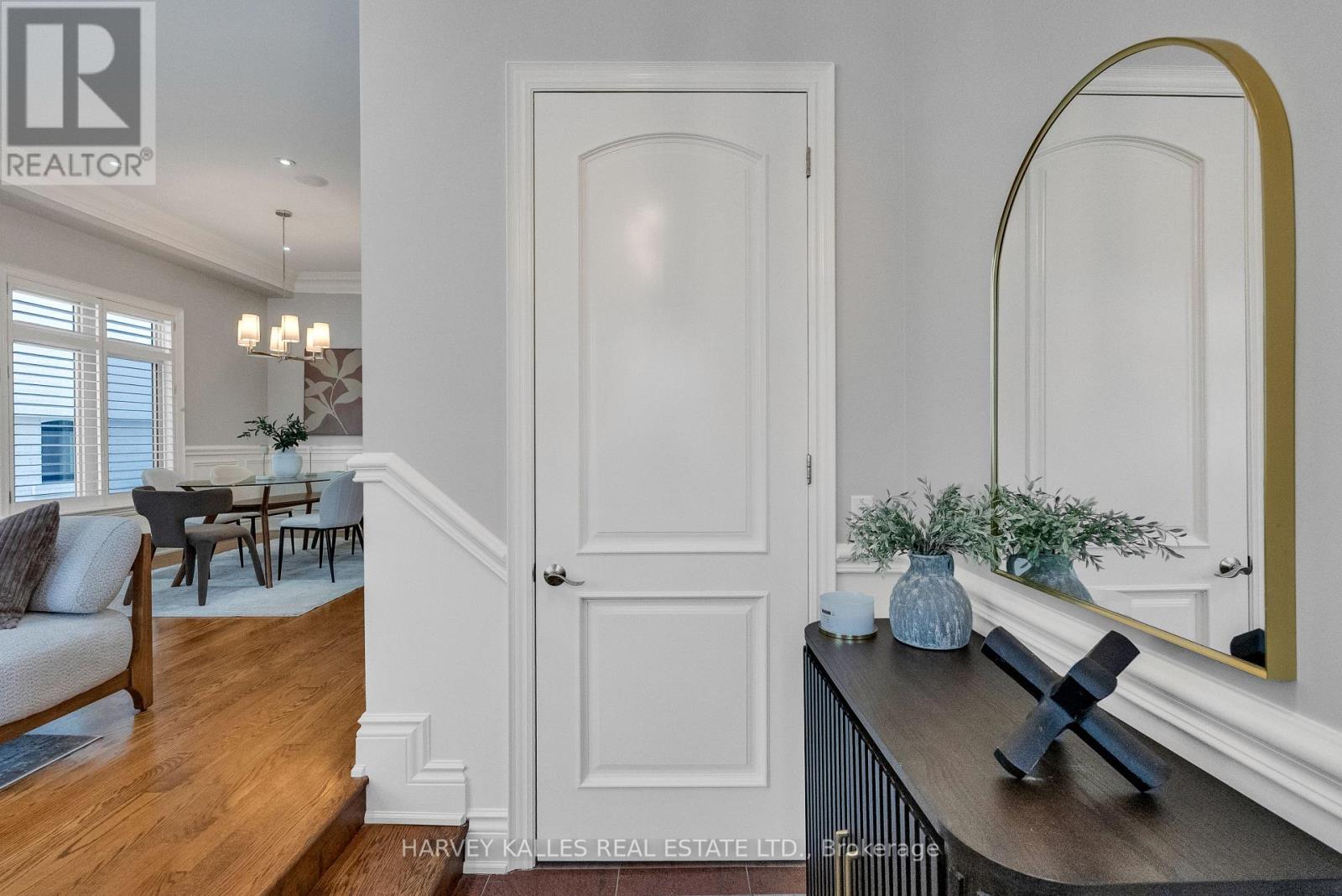 168 Roe Avenue, Toronto, Ontario M5M 2J2 - Photo 6 - C13567124