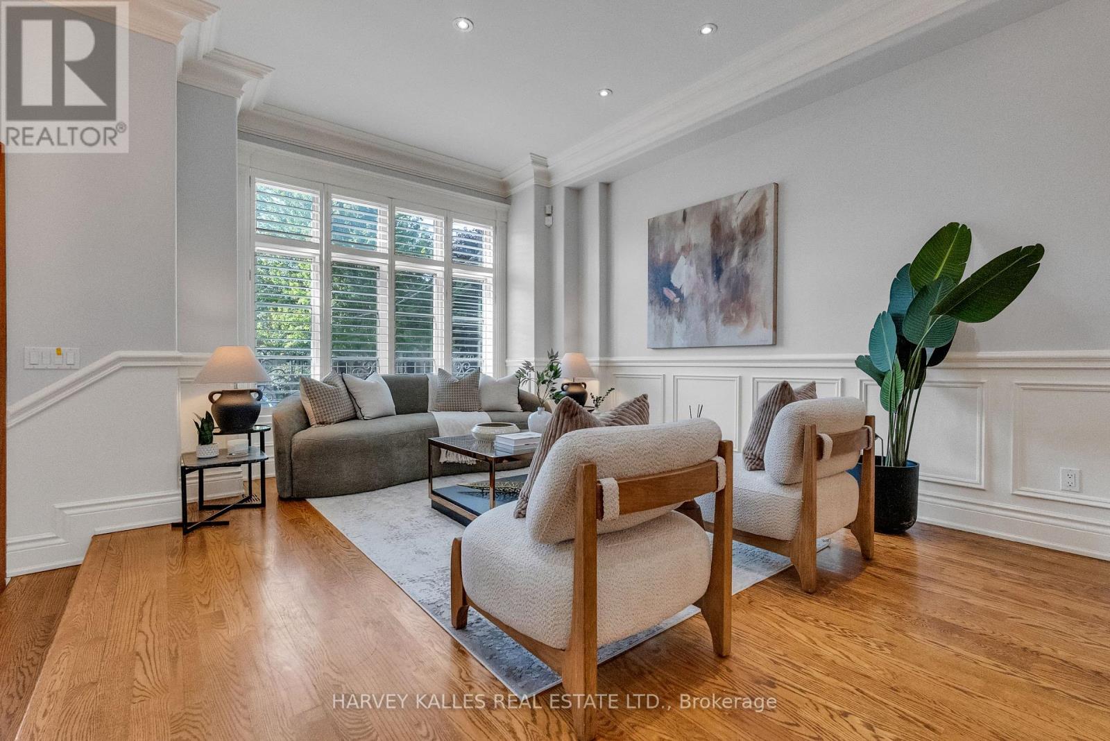 168 Roe Avenue, Toronto, Ontario M5M 2J2 - Photo 8 - C13567124