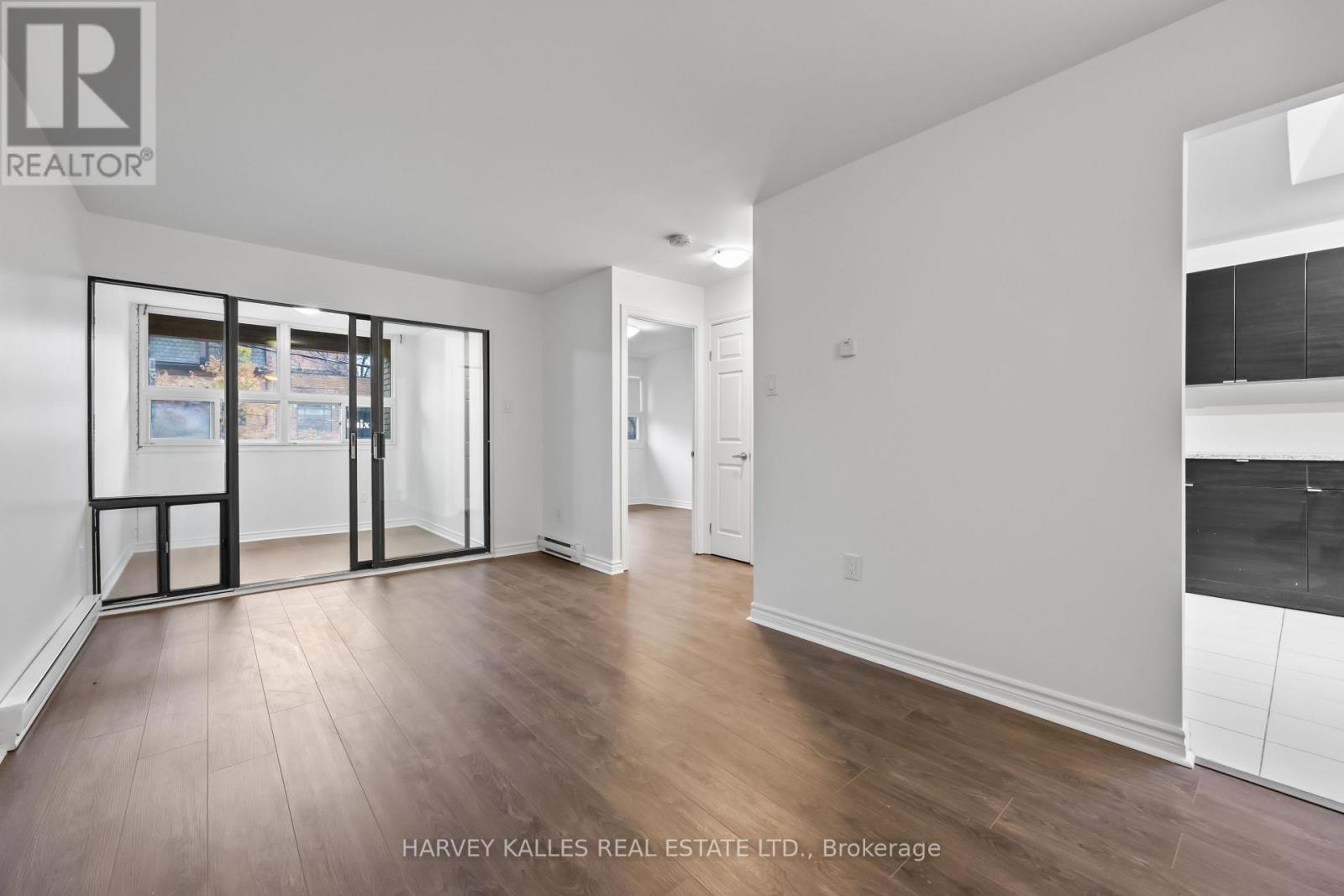 10 - 353 Queen Street, Toronto, Ontario  M5V 2A4 - Photo 5 - C13567404