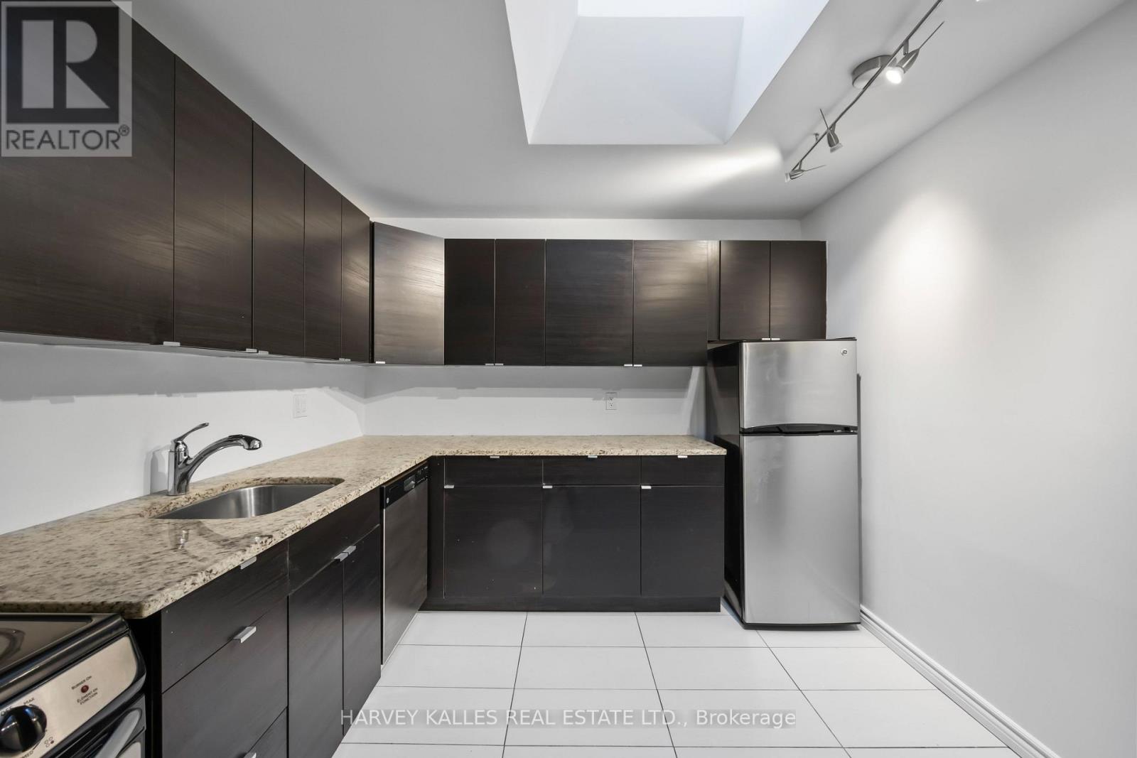 10 - 353 Queen Street, Toronto, Ontario  M5V 2A4 - Photo 7 - C13567404