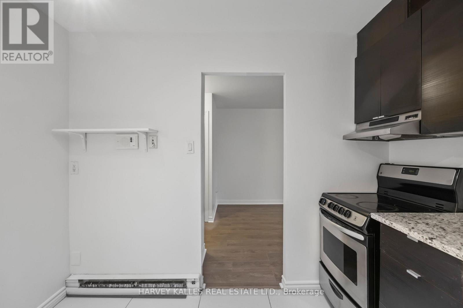 10 - 353 Queen Street, Toronto, Ontario  M5V 2A4 - Photo 9 - C13567404