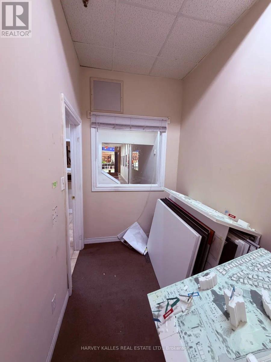 146 - 1911 Finch Avenue W, Toronto, Ontario M3N 2K1 - Photo 11 - W13567854