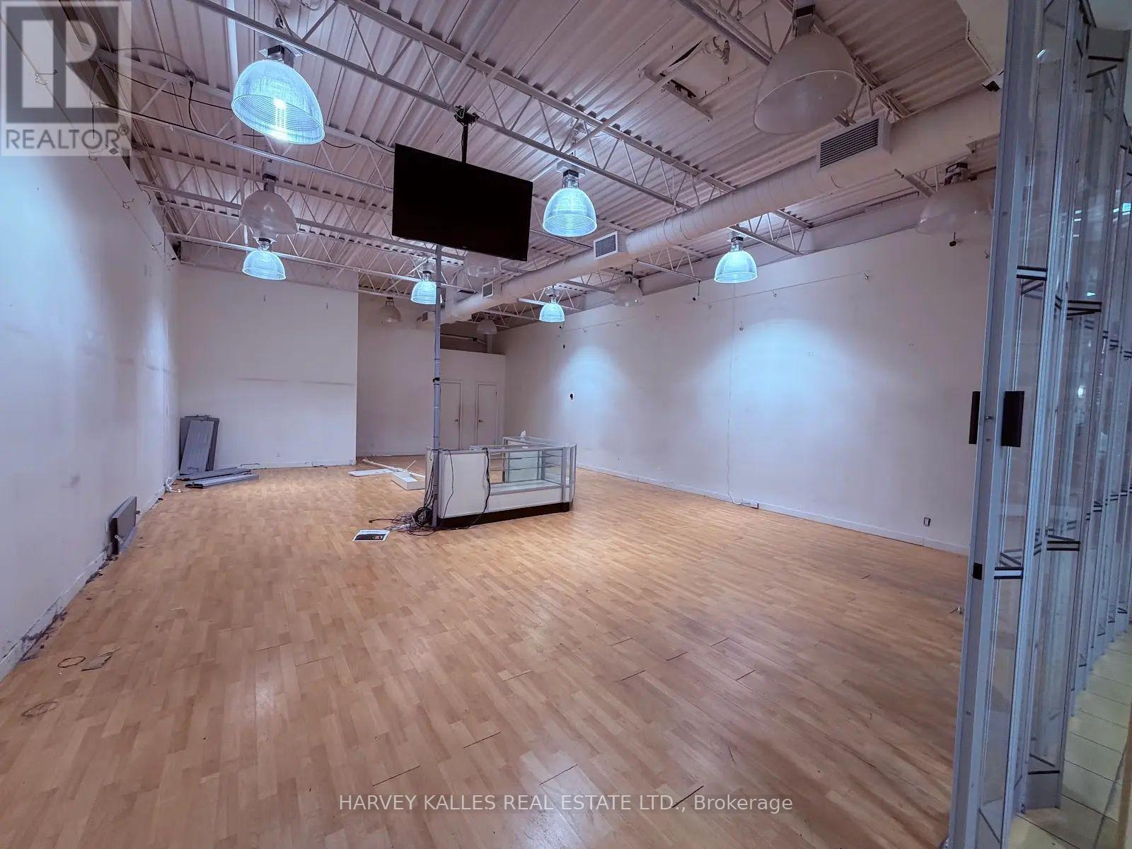 132 - 1911 Finch Avenue W, Toronto, Ontario M3N 2K1 - Photo 9 - W13567864