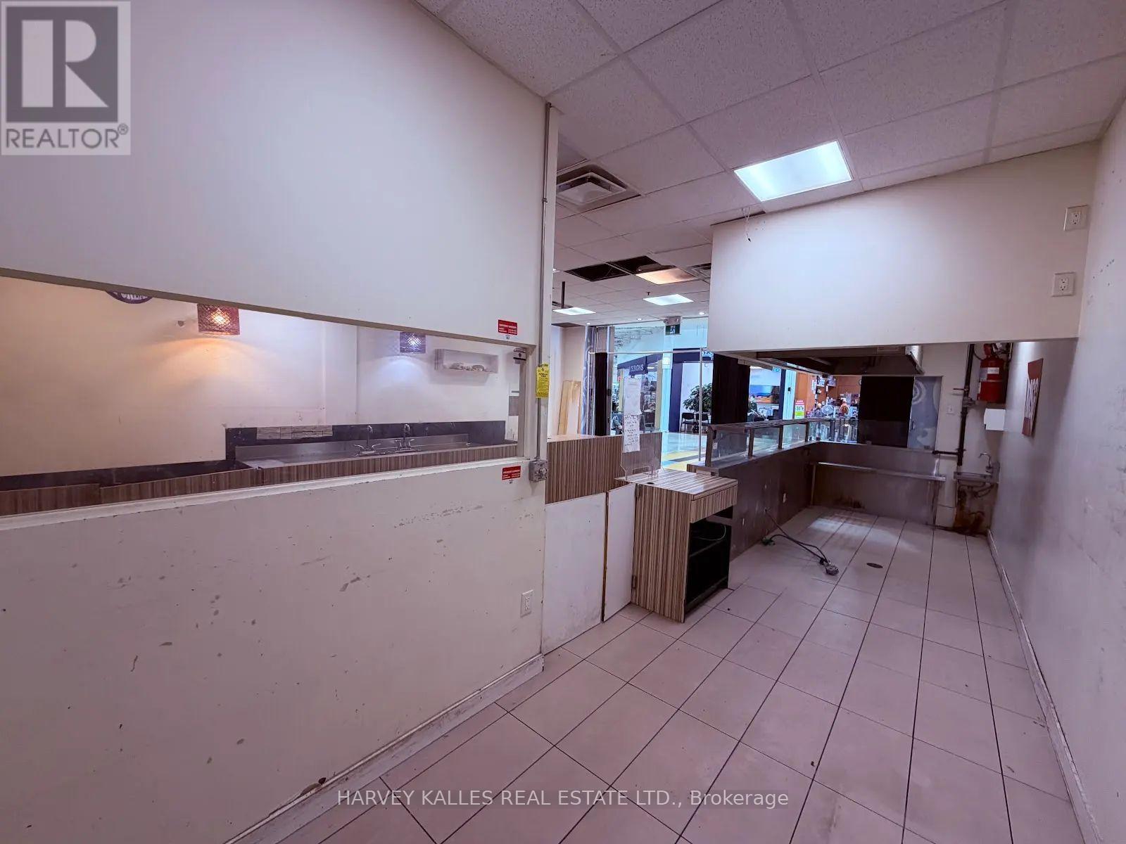 142 - 1911 Finch Avenue W, Toronto, Ontario M3N 2K1 - Photo 16 - W13567880