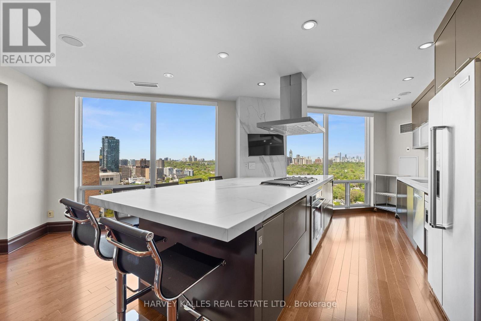 2701 - 300 Bloor Street E, Toronto, Ontario  M4W 3Y2 - Photo 13 - C13570754