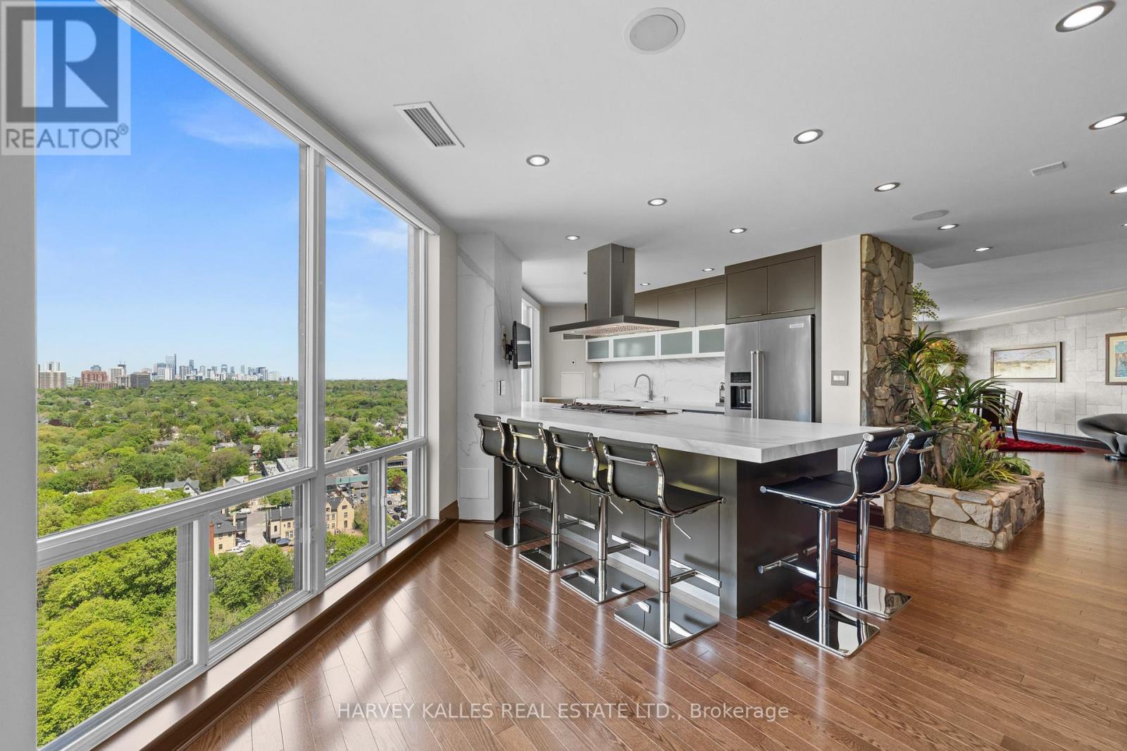 2701 - 300 Bloor Street E, Toronto, Ontario  M4W 3Y2 - Photo 14 - C13570754