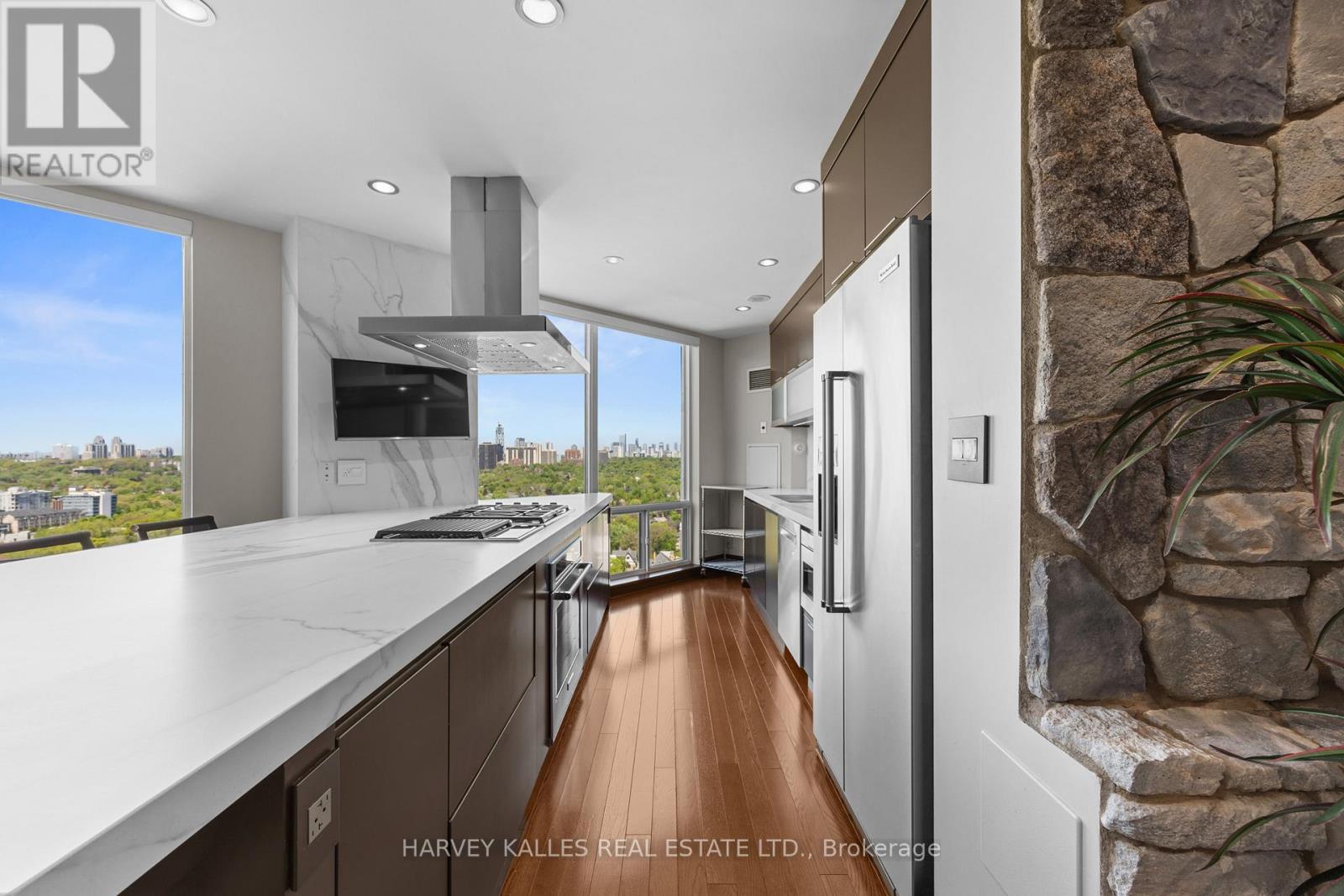 2701 - 300 Bloor Street E, Toronto, Ontario  M4W 3Y2 - Photo 17 - C13570754