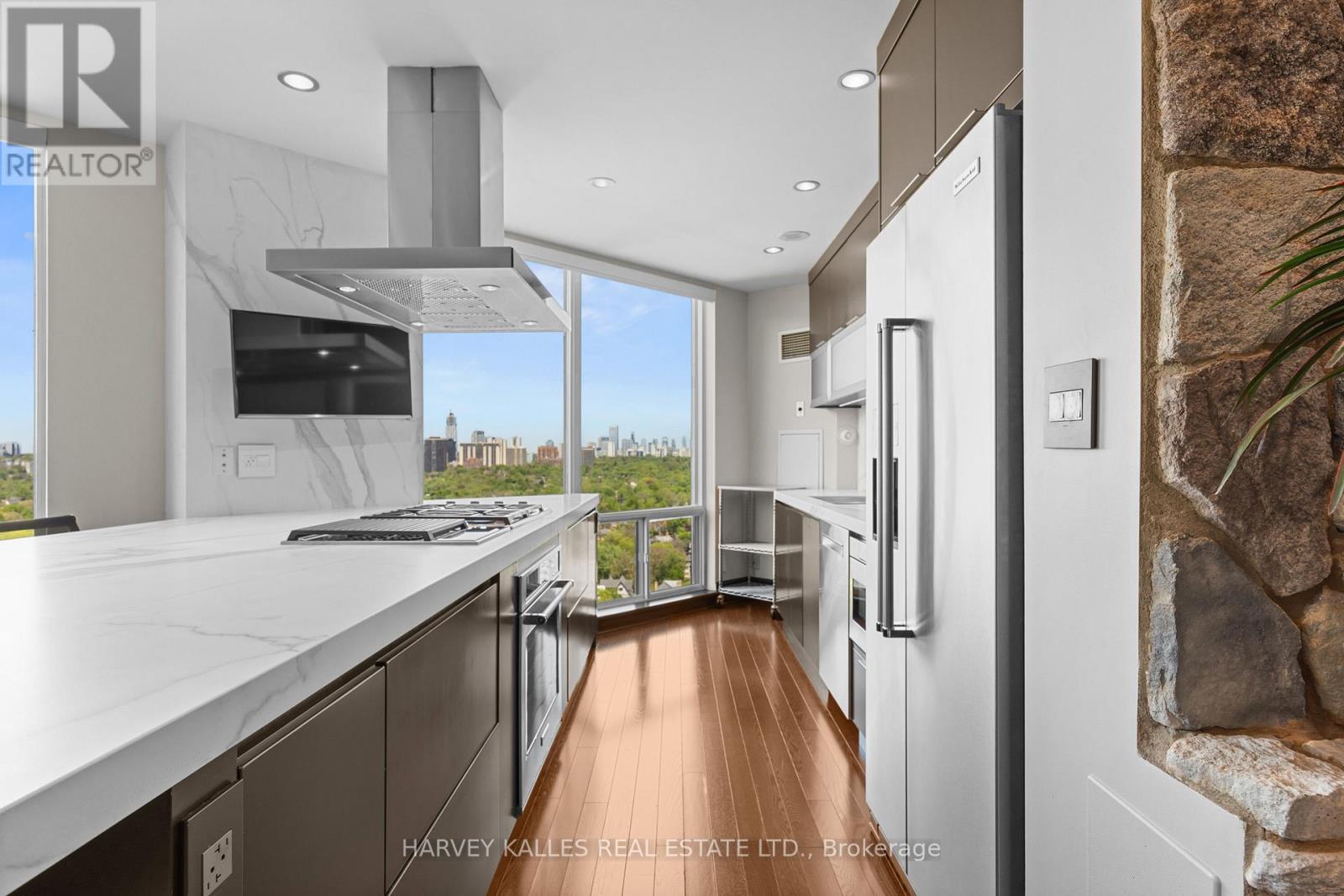 2701 - 300 Bloor Street E, Toronto, Ontario  M4W 3Y2 - Photo 18 - C13570754