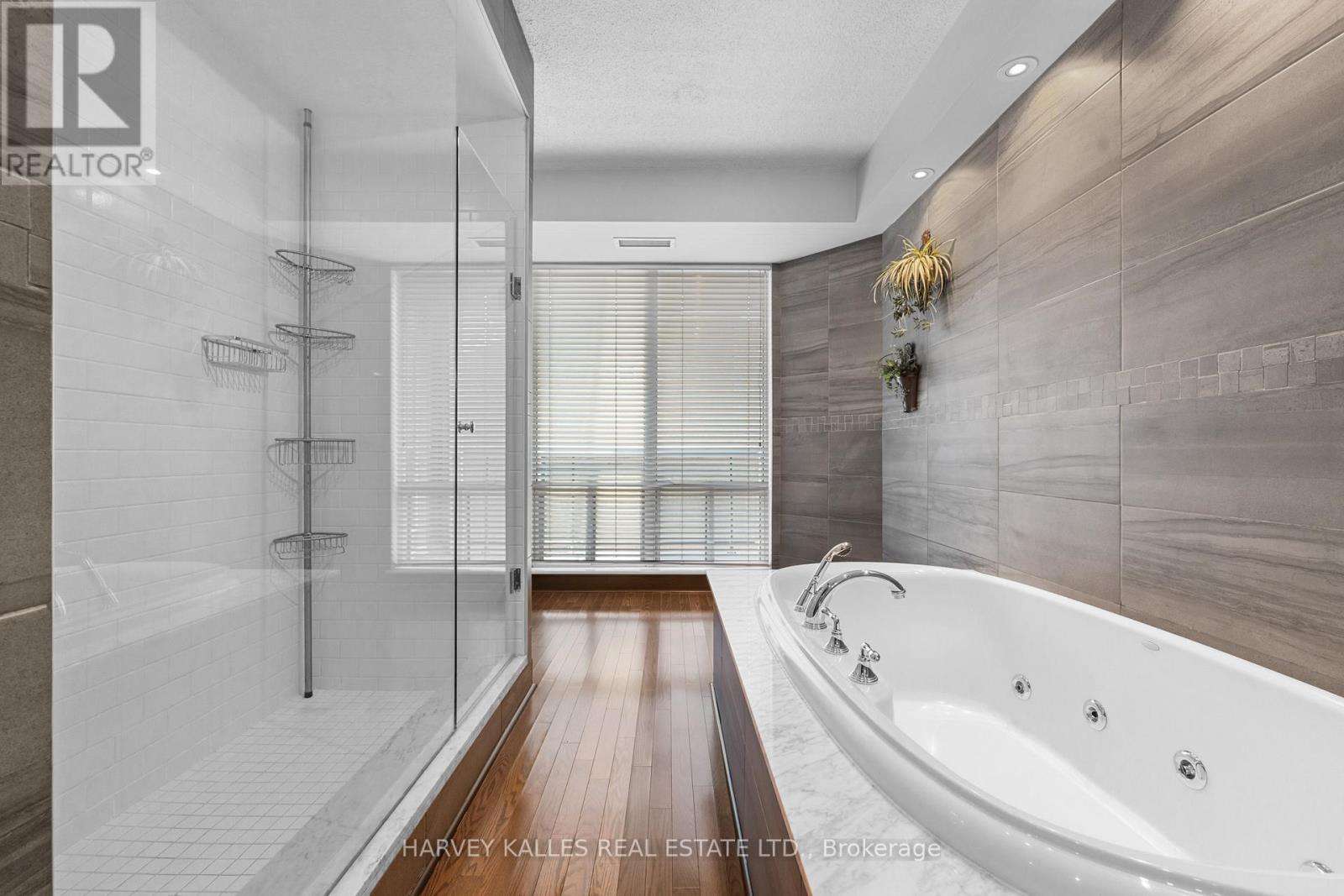 2701 - 300 Bloor Street E, Toronto, Ontario  M4W 3Y2 - Photo 29 - C13570754