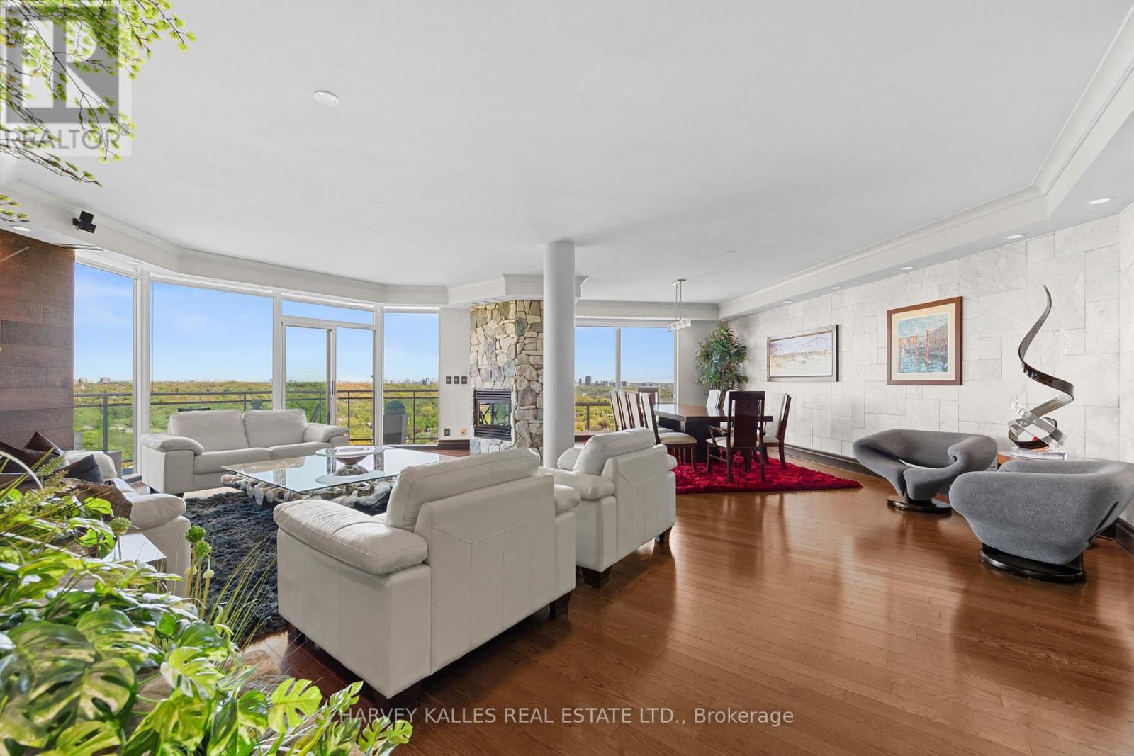 2701 - 300 Bloor Street E, Toronto, Ontario  M4W 3Y2 - Photo 4 - C13570754