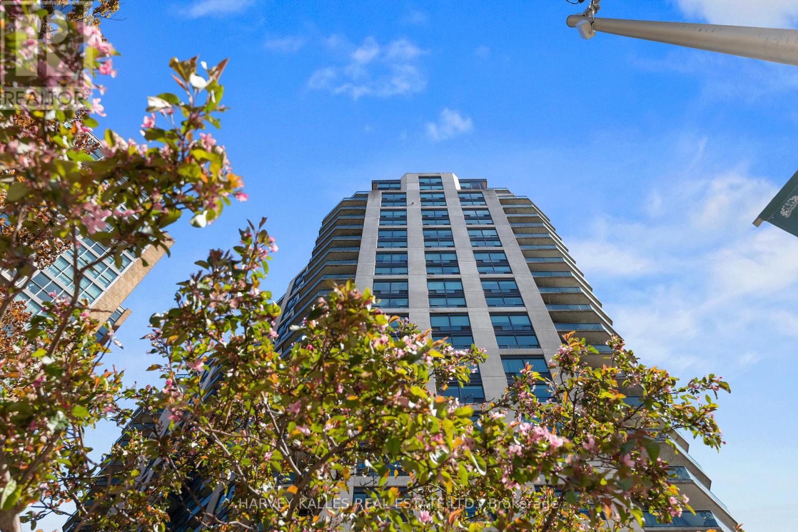 2701 - 300 Bloor Street E, Toronto, Ontario  M4W 3Y2 - Photo 40 - C13570754