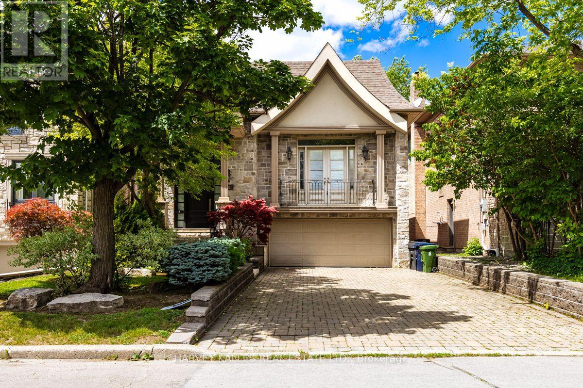 562 BEDFORD PARK AVENUE, Toronto, Ontario