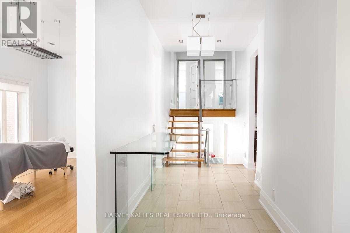 562 Bedford Park Avenue, Toronto, Ontario  M5M 1K3 - Photo 14 - C13570776